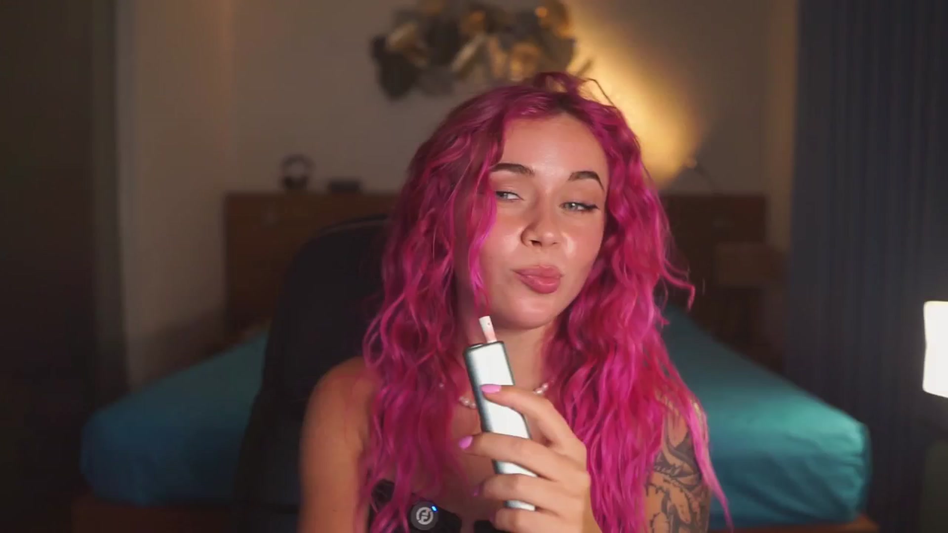 Gallery image thumbnail from Sarah_Pink's myfreecams stream on, 04/25/2026, 16:04 image 5 of 20