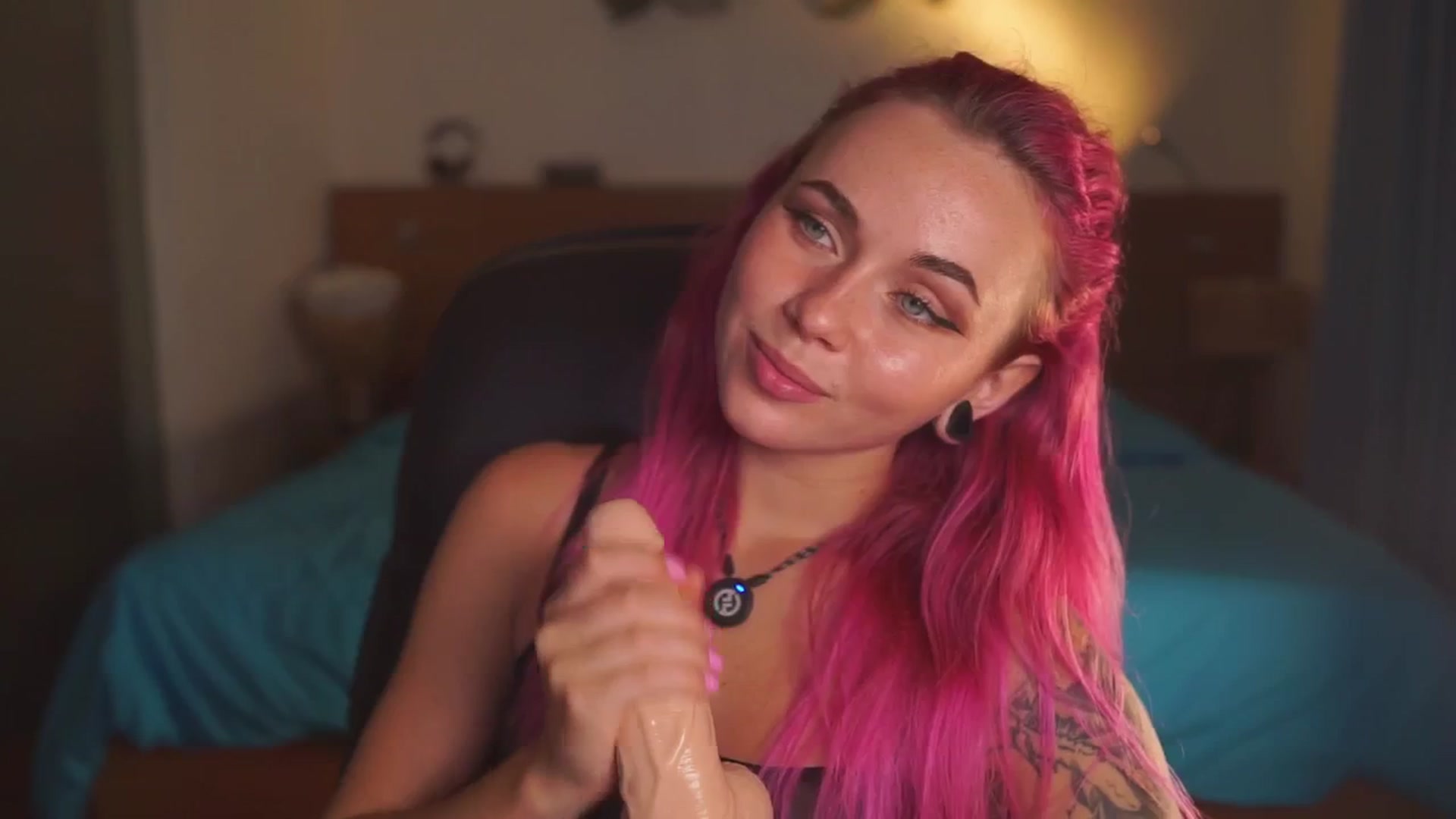 Gallery image thumbnail from Sarah_Pink's myfreecams stream on, 04/30/2026, 16:10 image 15 of 20
