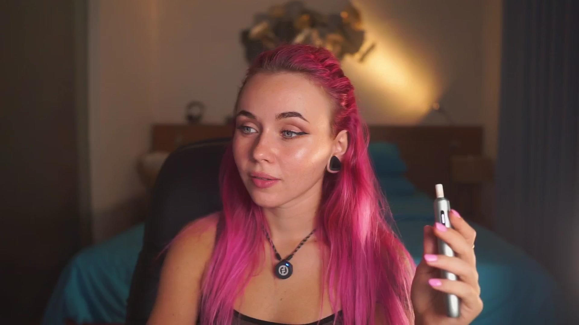 Gallery image thumbnail from Sarah_Pink's myfreecams stream on, 04/30/2026, 16:10 image 10 of 20