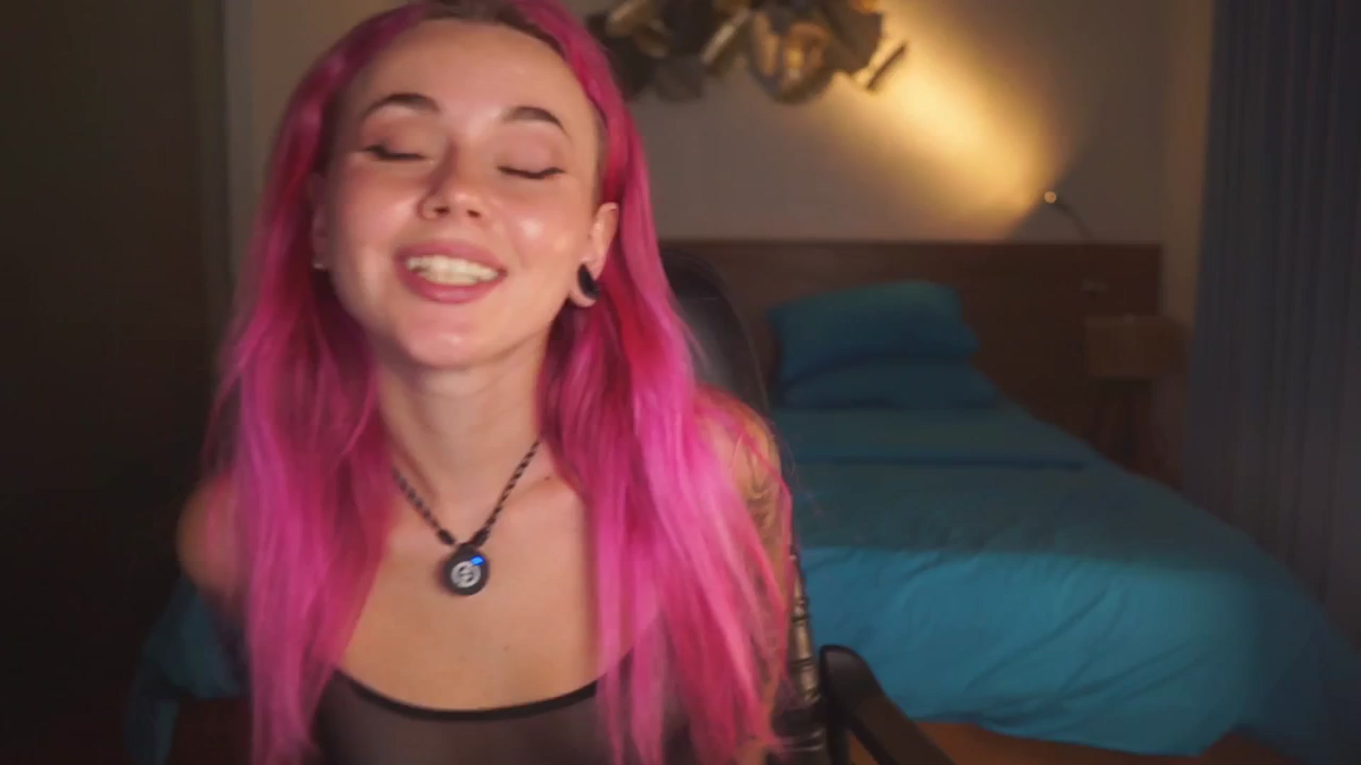 Gallery image thumbnail from Sarah_Pink's myfreecams stream on, 04/30/2026, 16:10 image 1 of 20