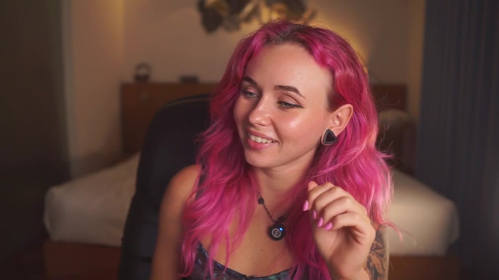 Gallery image thumbnail from Sarah_Pink's myfreecams stream on, 05/01/2026, 16:37 image 20 of 20