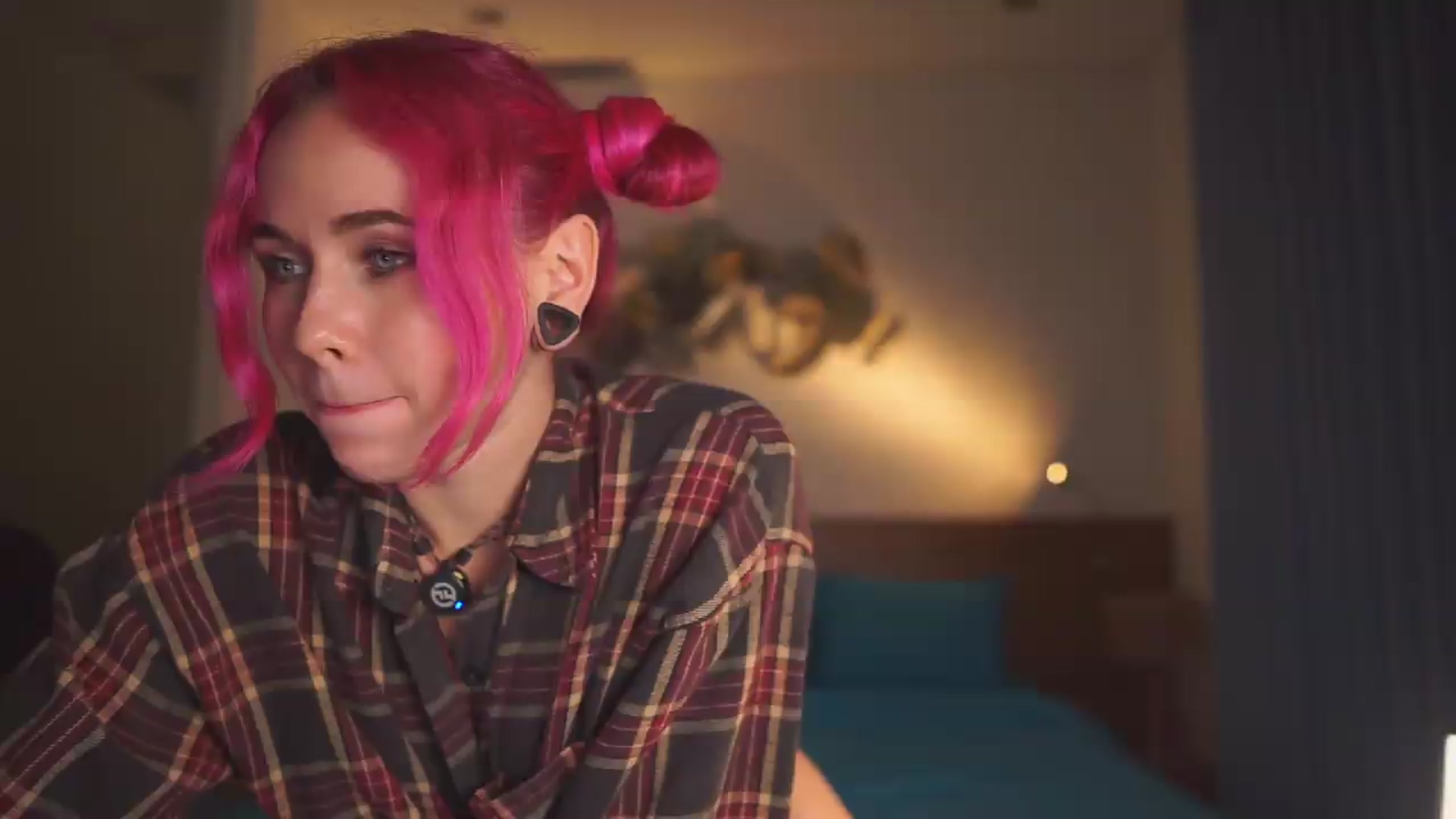 Gallery image thumbnail from Sarah_Pink's myfreecams stream on, 05/09/2026, 16:15 image 11 of 20