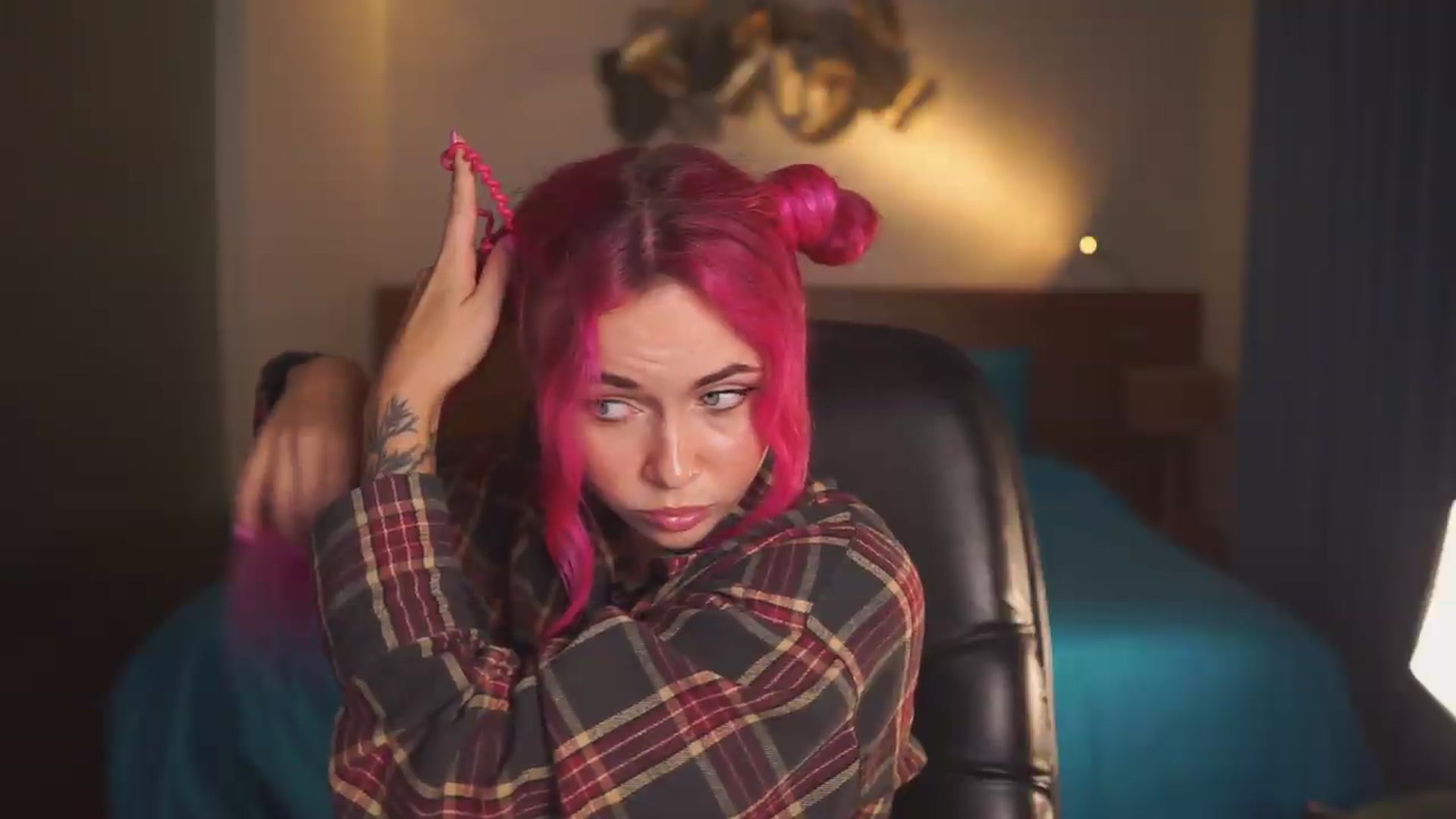 Gallery image thumbnail from Sarah_Pink's myfreecams stream on, 05/09/2026, 16:15 image 5 of 20