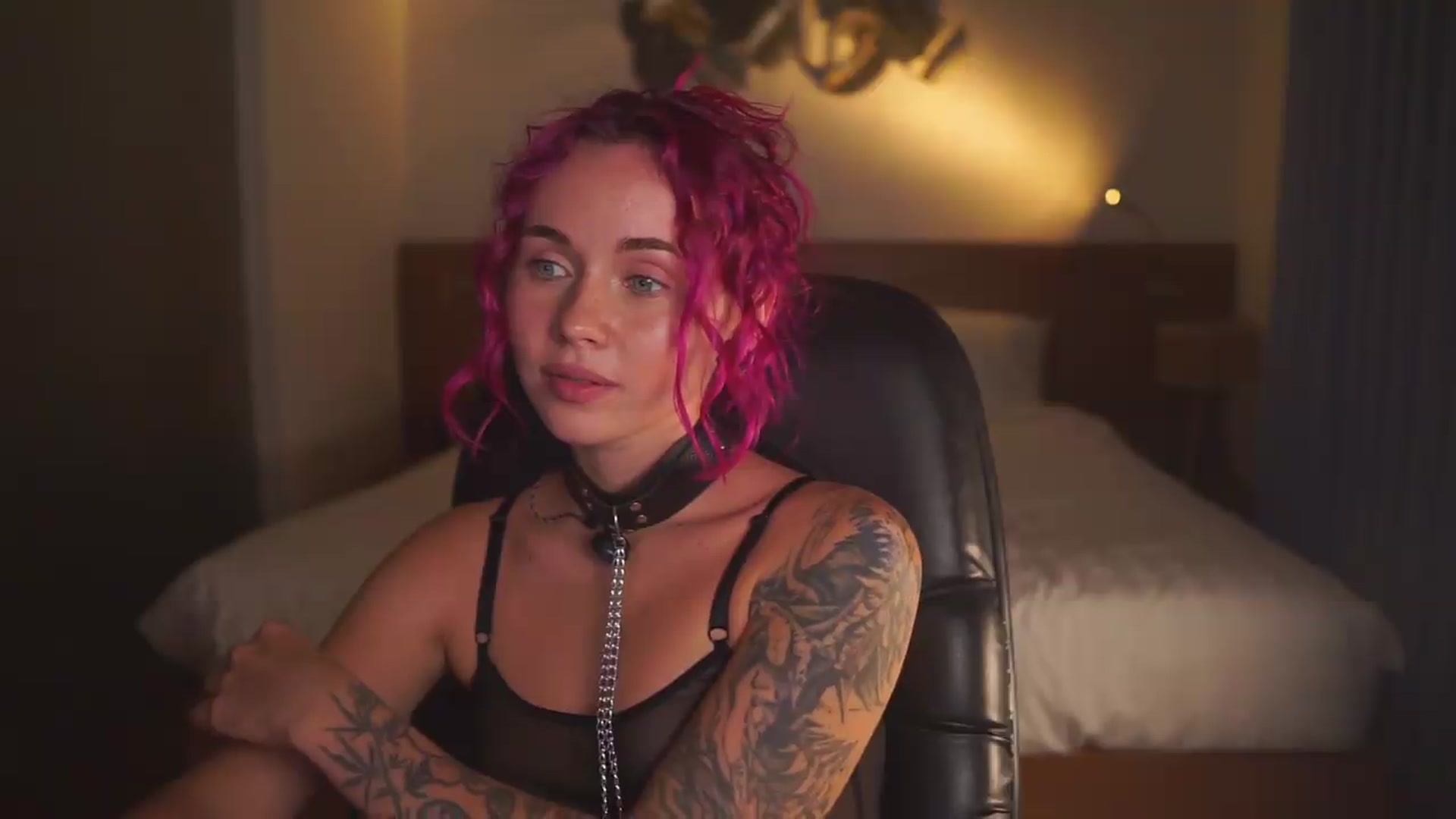 Gallery image thumbnail from Sarah_Pink's myfreecams stream on, 05/31/2026, 15:29 image 15 of 20