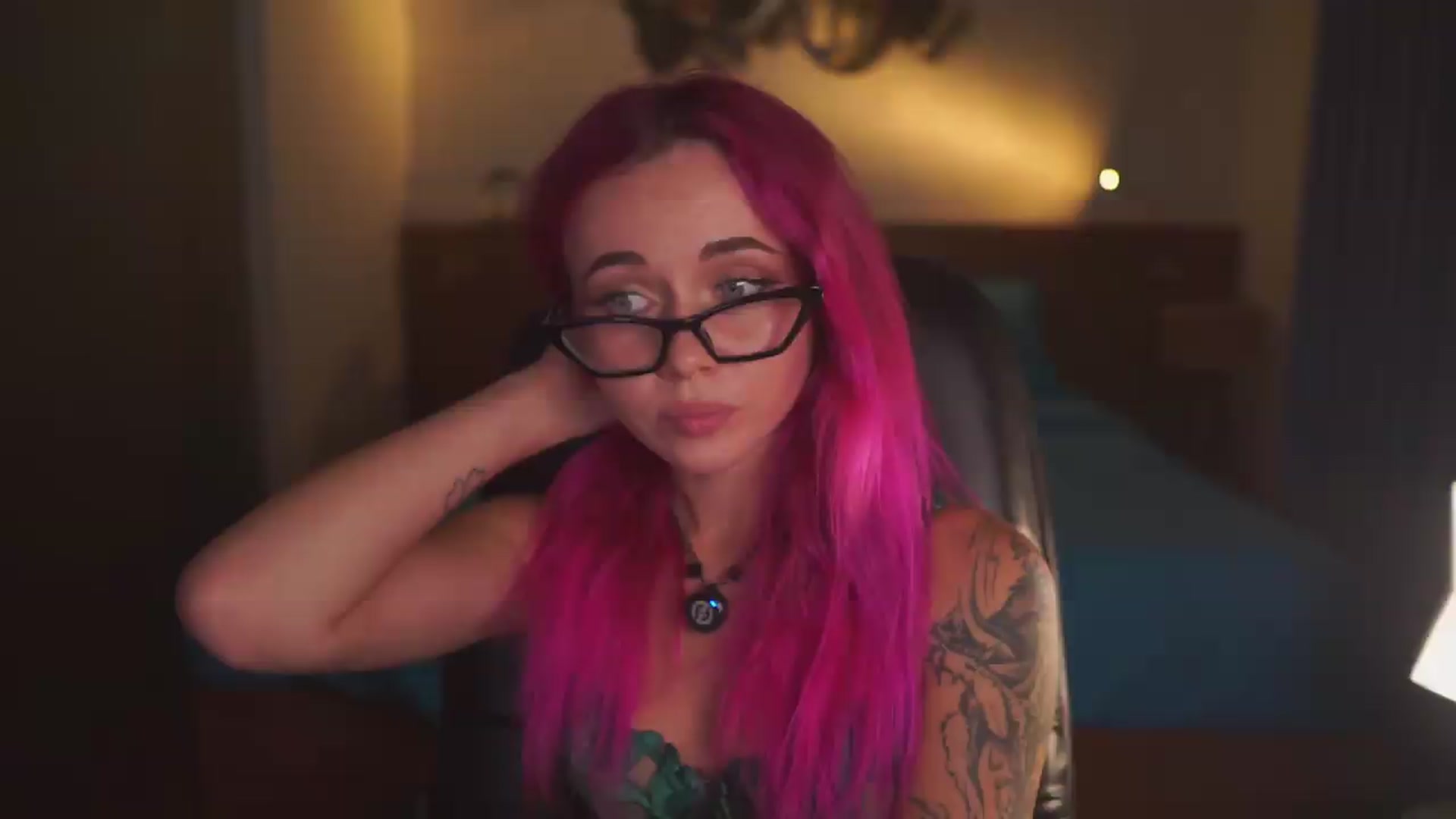 Gallery image thumbnail from Sarah_Pink's myfreecams stream on, 06/07/2026, 16:46 image 15 of 20