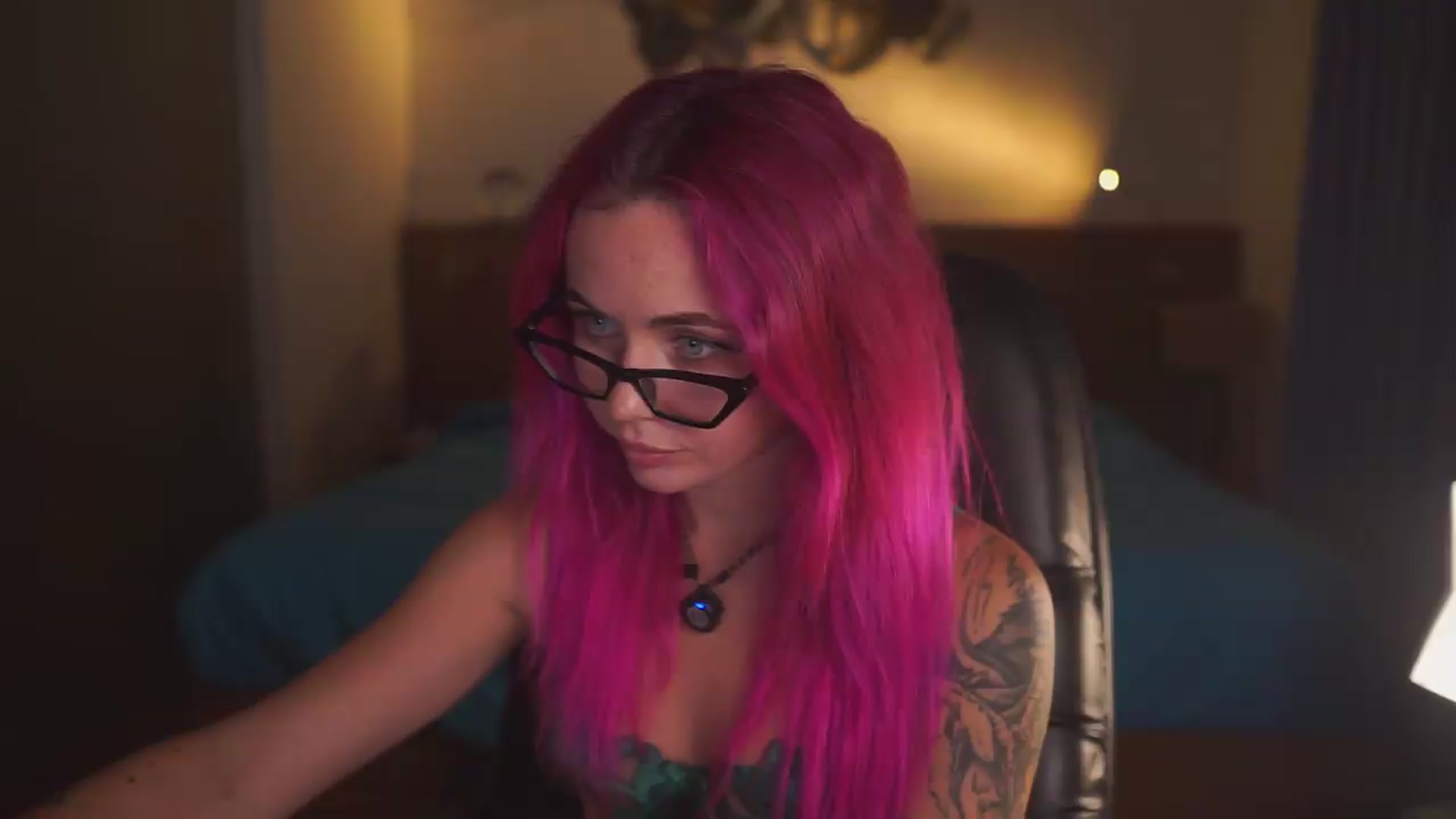 Gallery image thumbnail from Sarah_Pink's myfreecams stream on, 06/07/2026, 16:46 image 14 of 20