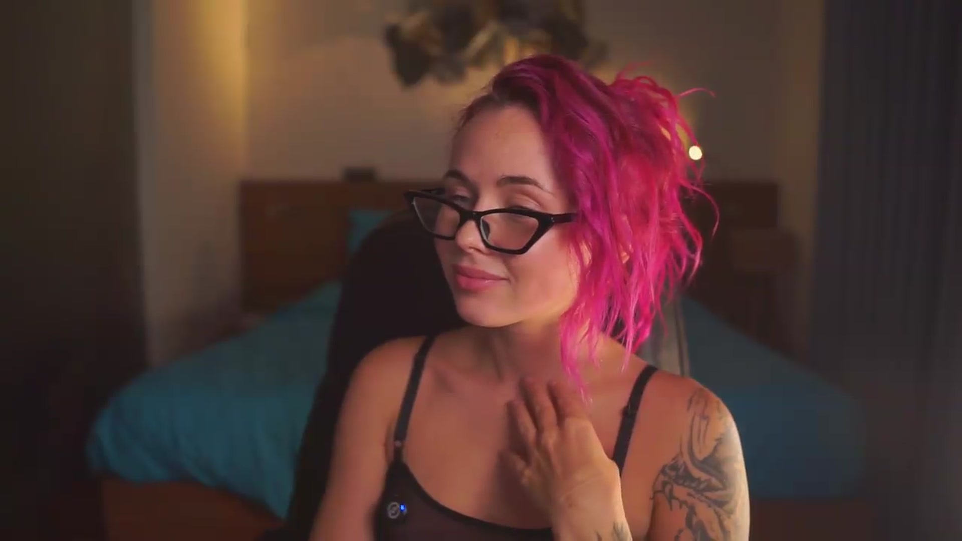 Gallery image thumbnail from Sarah_Pink's myfreecams stream on, 06/10/2026, 15:19 image 13 of 20