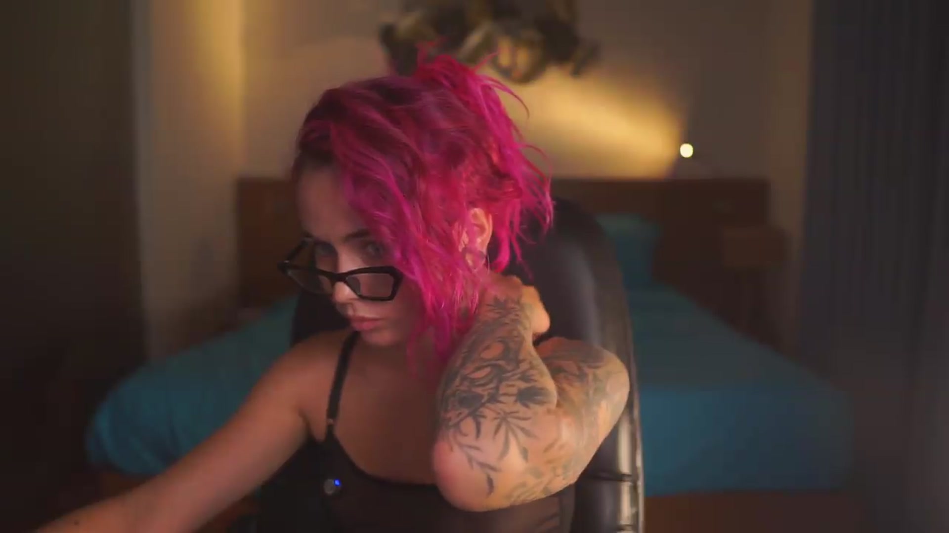 Gallery image thumbnail from Sarah_Pink's myfreecams stream on, 06/10/2026, 15:19 image 18 of 20