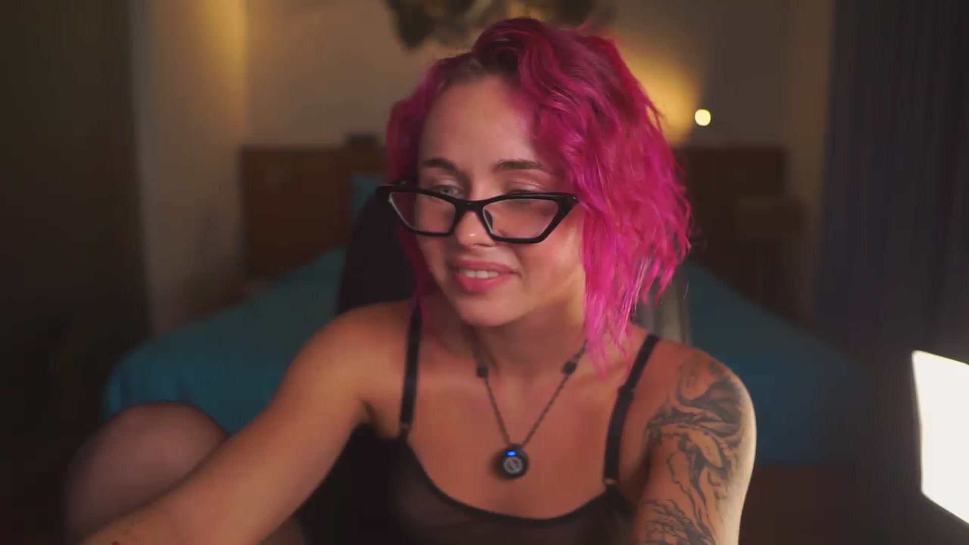 Gallery image thumbnail from Sarah_Pink's myfreecams stream on, 06/10/2026, 17:21 image 11 of 20