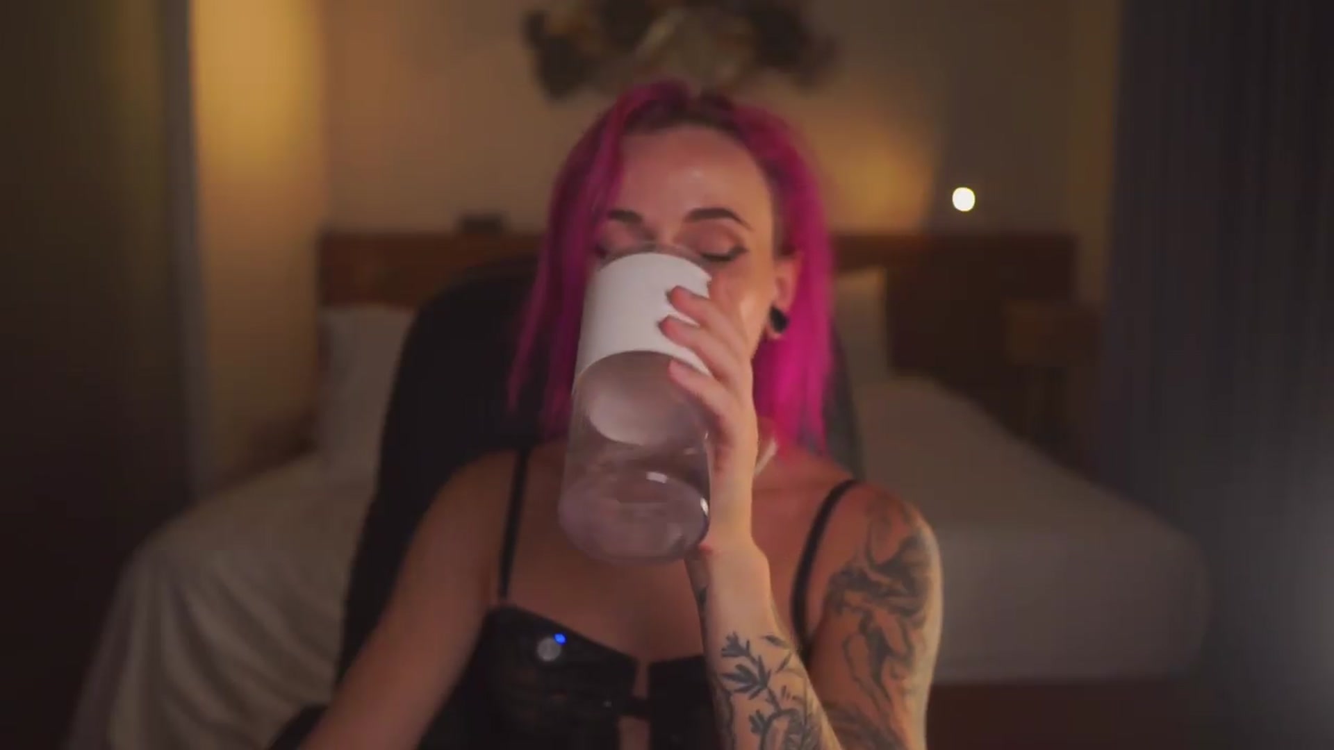 Gallery image thumbnail from Sarah_Pink's myfreecams stream on, 06/12/2026, 19:13 image 14 of 20