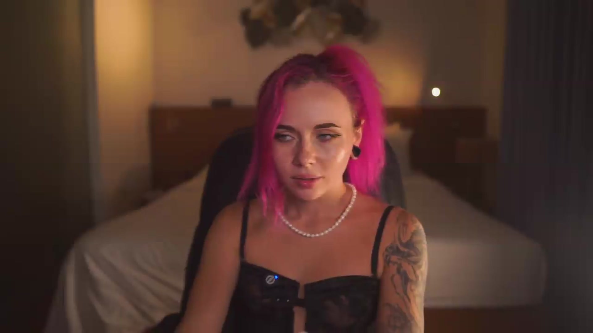 Gallery image thumbnail from Sarah_Pink's myfreecams stream on, 06/12/2026, 19:13 image 3 of 20