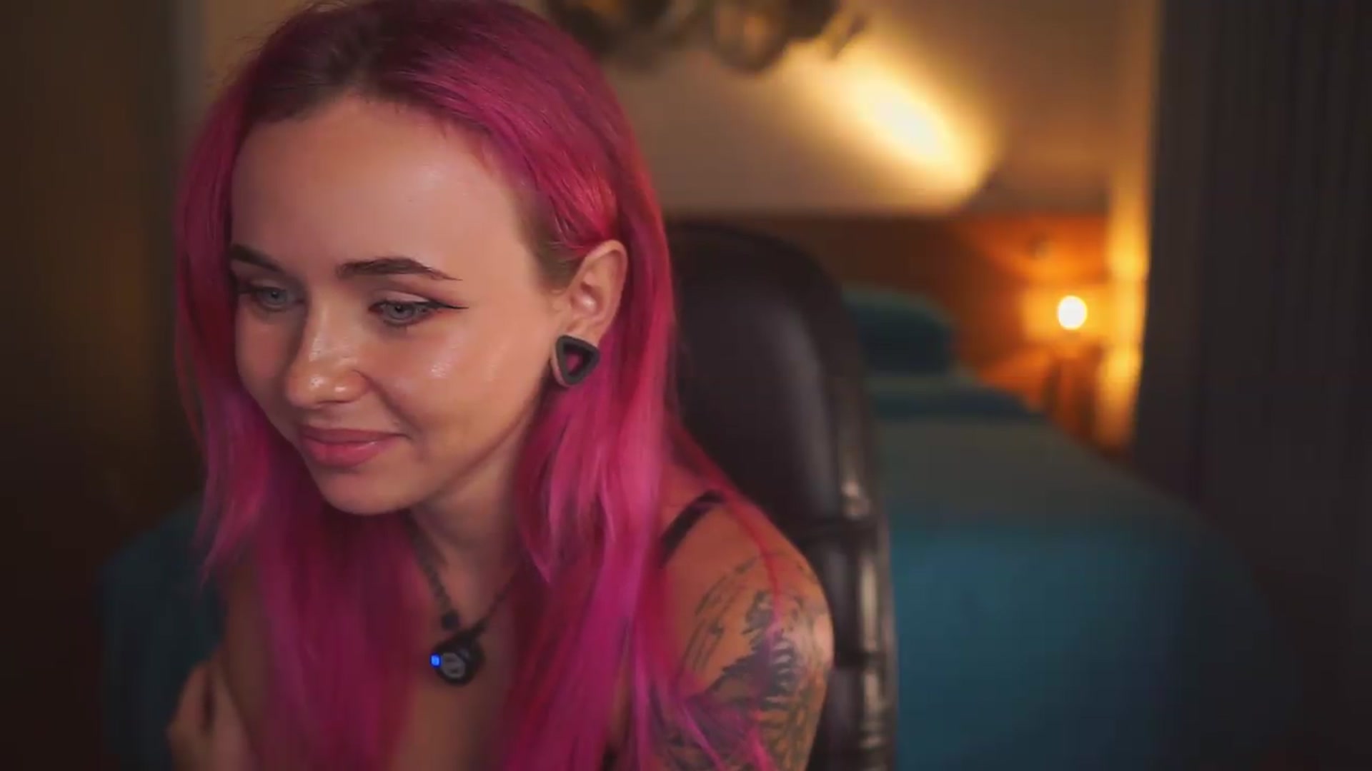 Gallery image thumbnail from Sarah_Pink's myfreecams stream on, 06/25/2026, 15:28 image 10 of 20