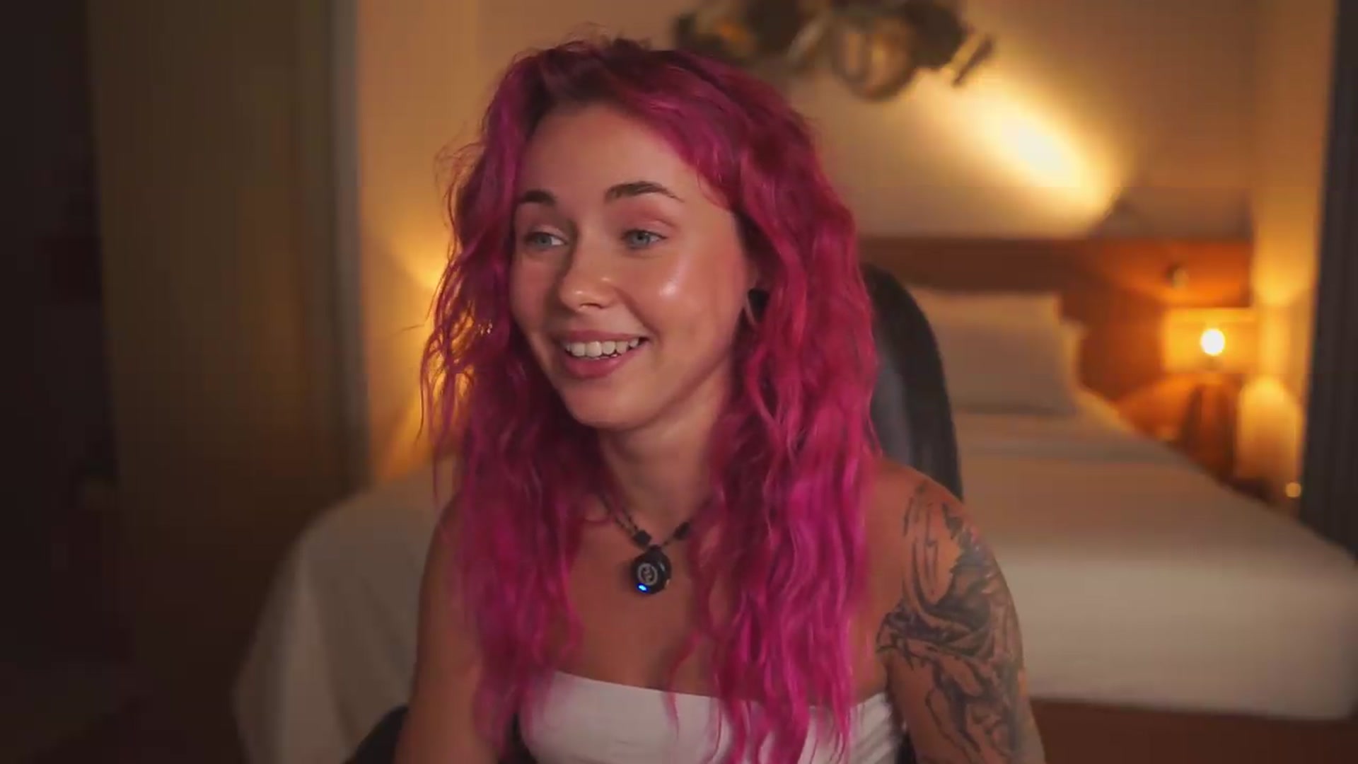 Gallery image thumbnail from Sarah_Pink's myfreecams stream on, 06/28/2026, 16:39 image 7 of 20