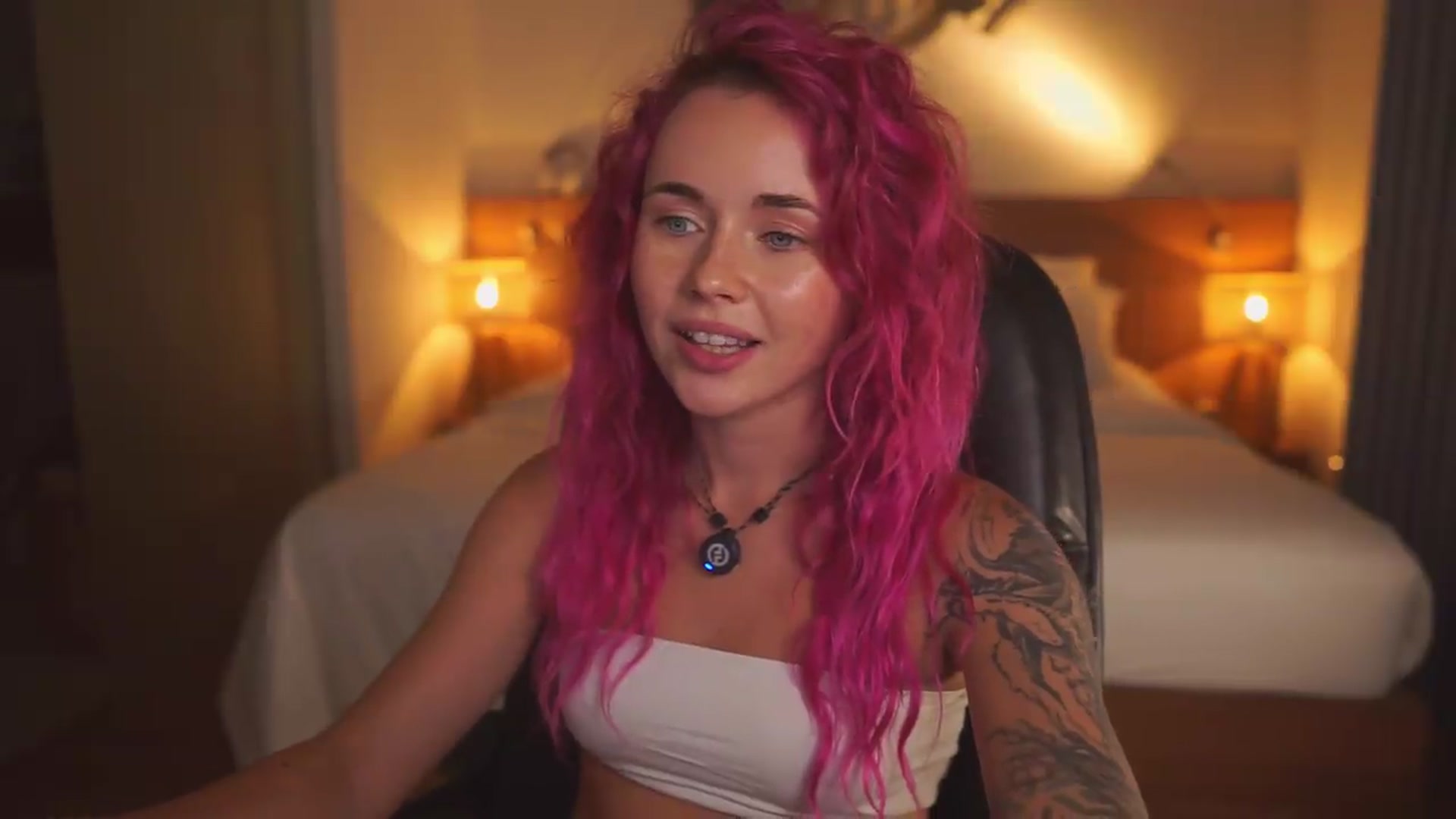 Gallery image thumbnail from Sarah_Pink's myfreecams stream on, 06/28/2026, 16:39 image 2 of 20