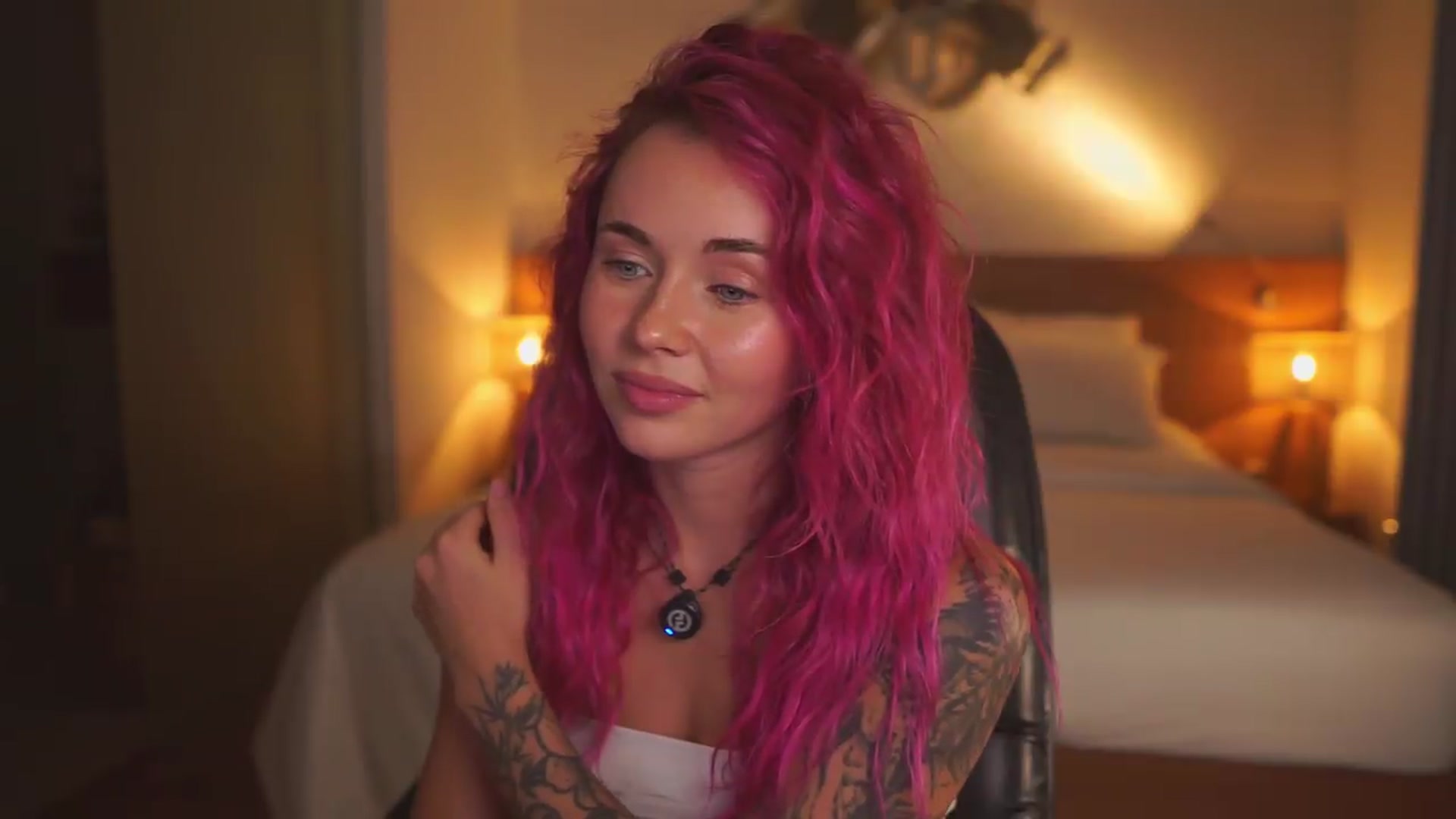 Gallery image thumbnail from Sarah_Pink's myfreecams stream on, 06/28/2026, 16:39 image 9 of 20