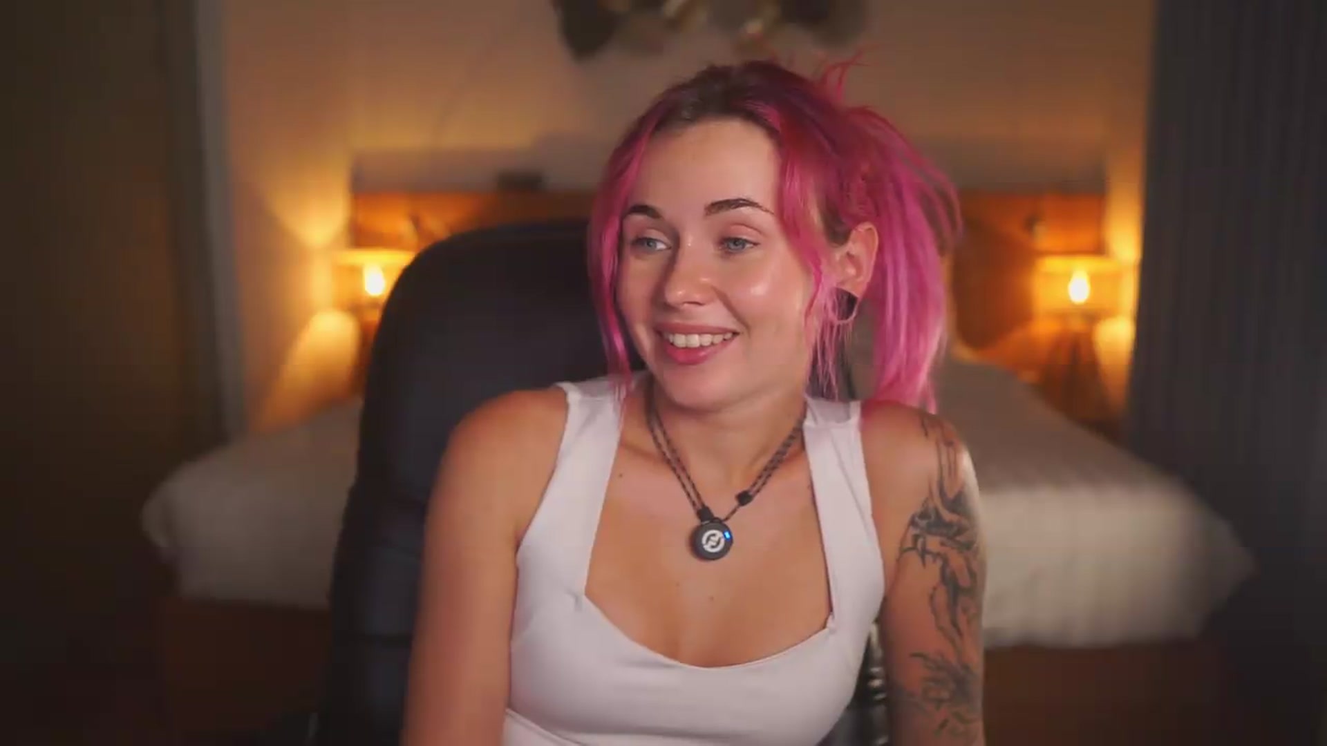Gallery image thumbnail from Sarah_Pink's myfreecams stream on, 07/11/2026, 16:36 image 4 of 20