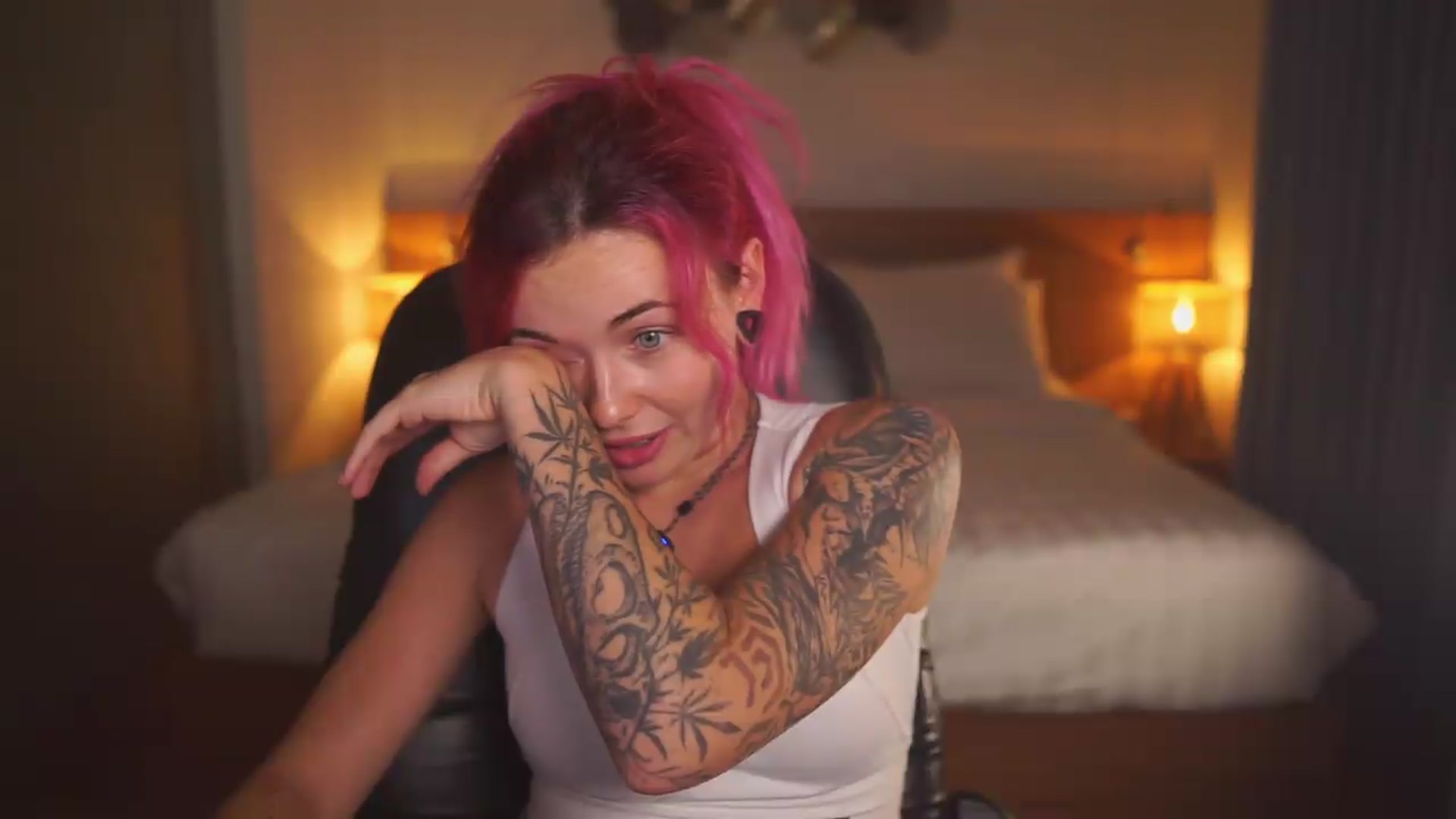 Gallery image thumbnail from Sarah_Pink's myfreecams stream on, 07/11/2026, 16:36 image 3 of 20
