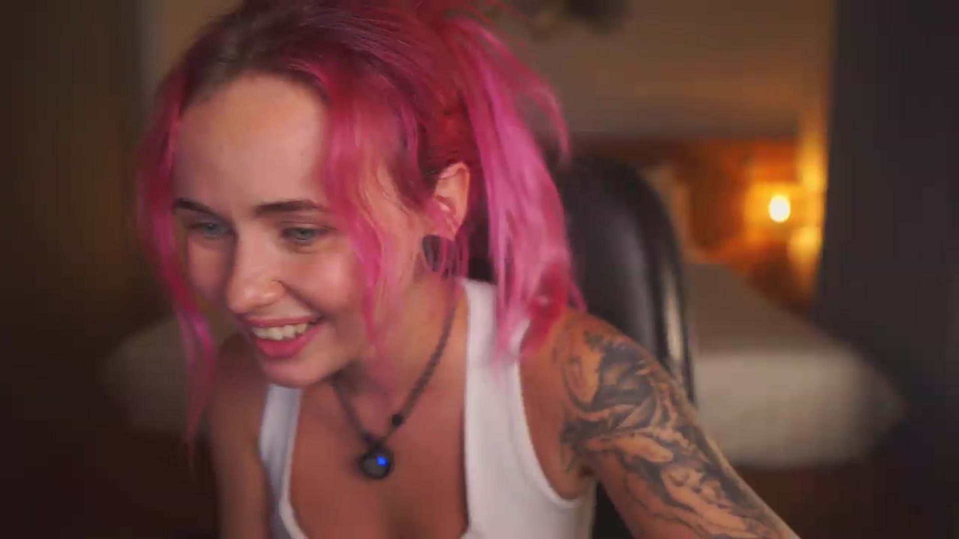 Gallery image thumbnail from Sarah_Pink's myfreecams stream on, 07/11/2026, 16:36 image 7 of 20