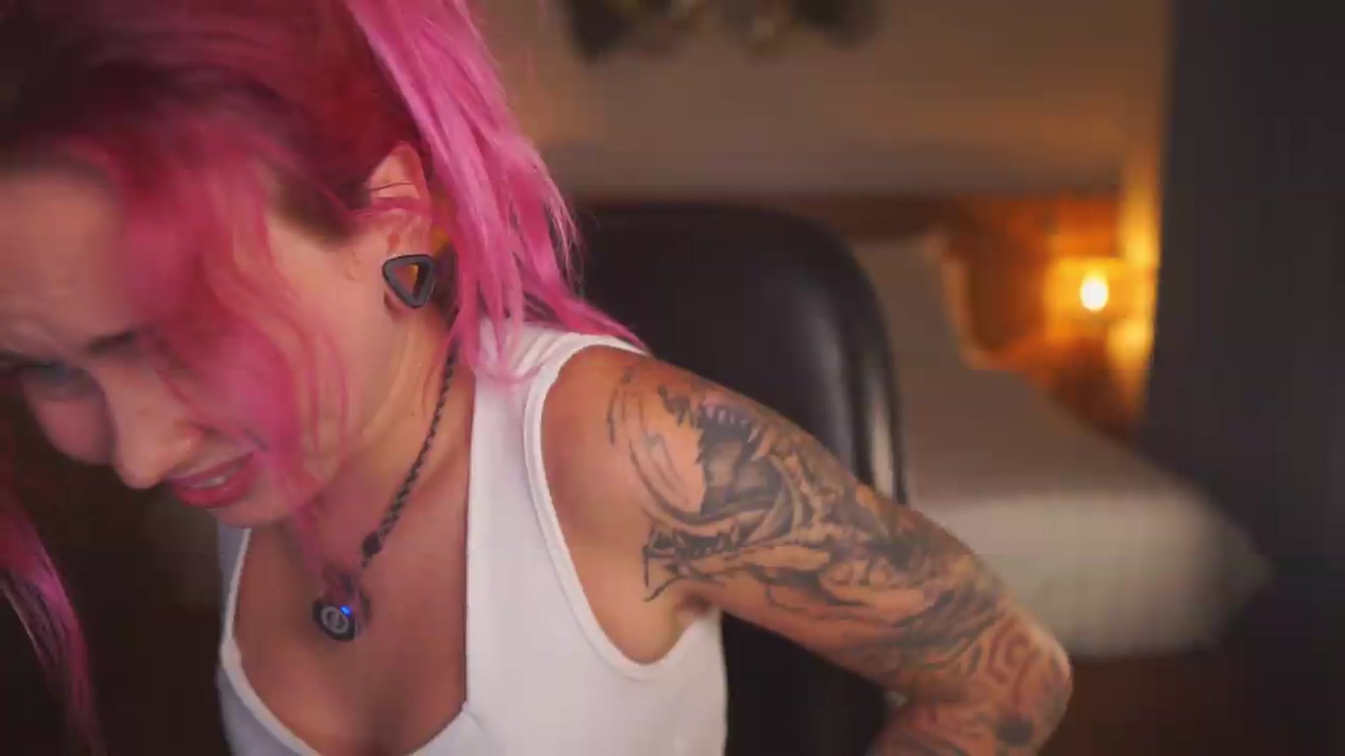 Gallery image thumbnail from Sarah_Pink's myfreecams stream on, 07/11/2026, 16:36 image 10 of 20