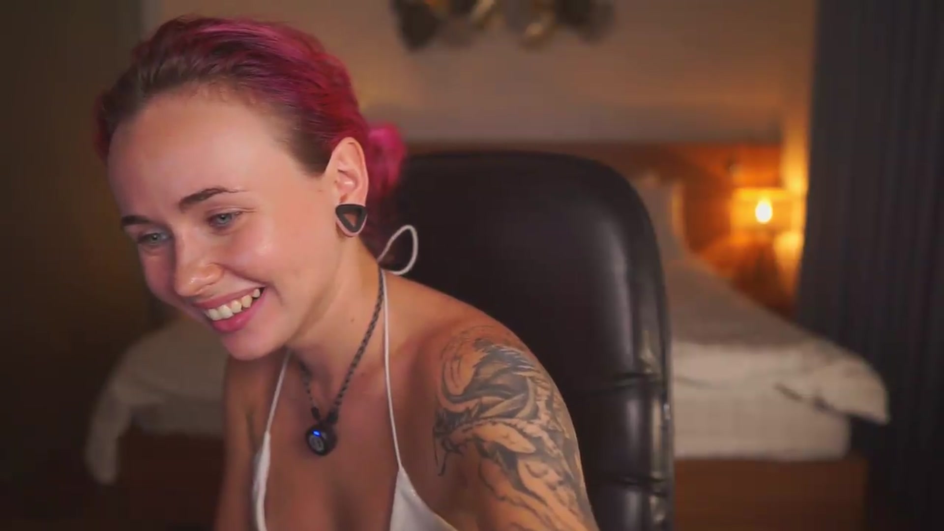 Gallery image thumbnail from Sarah_Pink's myfreecams stream on, 07/13/2026, 16:27 image 4 of 20