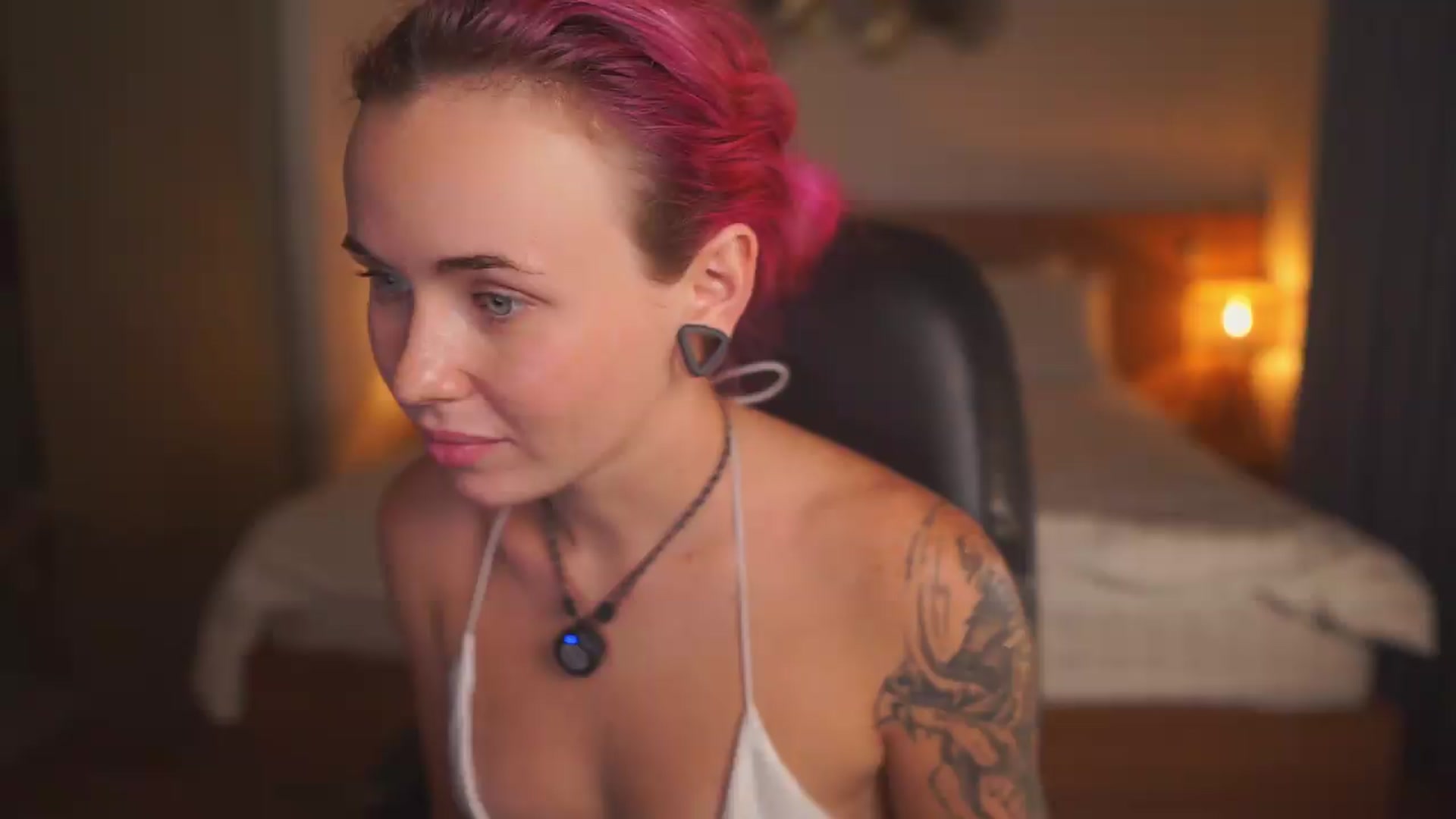 Gallery image thumbnail from Sarah_Pink's myfreecams stream on, 07/13/2026, 16:27 image 10 of 20