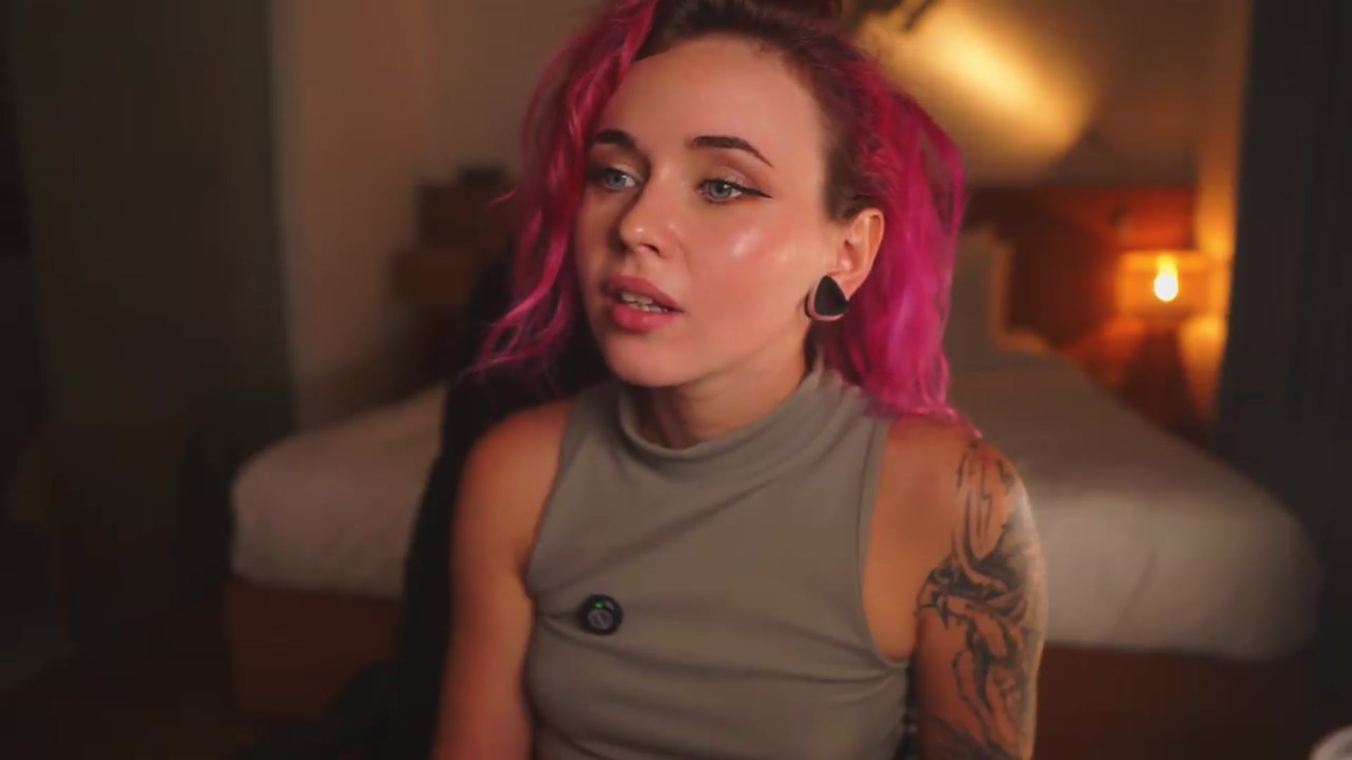 Gallery image thumbnail from Sarah_Pink's myfreecams stream on, 08/08/2026, 15:05 image 15 of 20