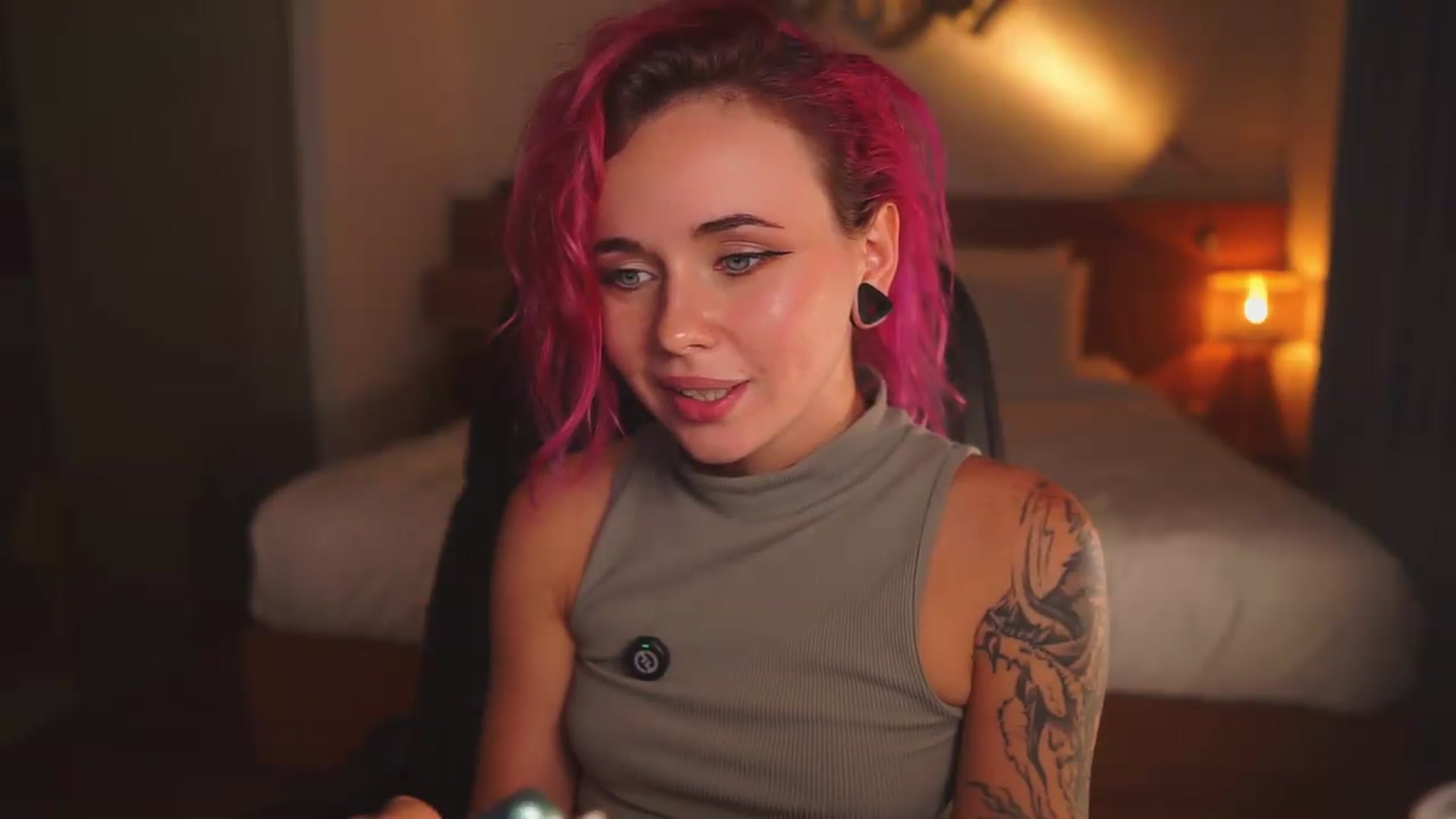 Gallery image thumbnail from Sarah_Pink's myfreecams stream on, 08/08/2026, 15:05 image 17 of 20