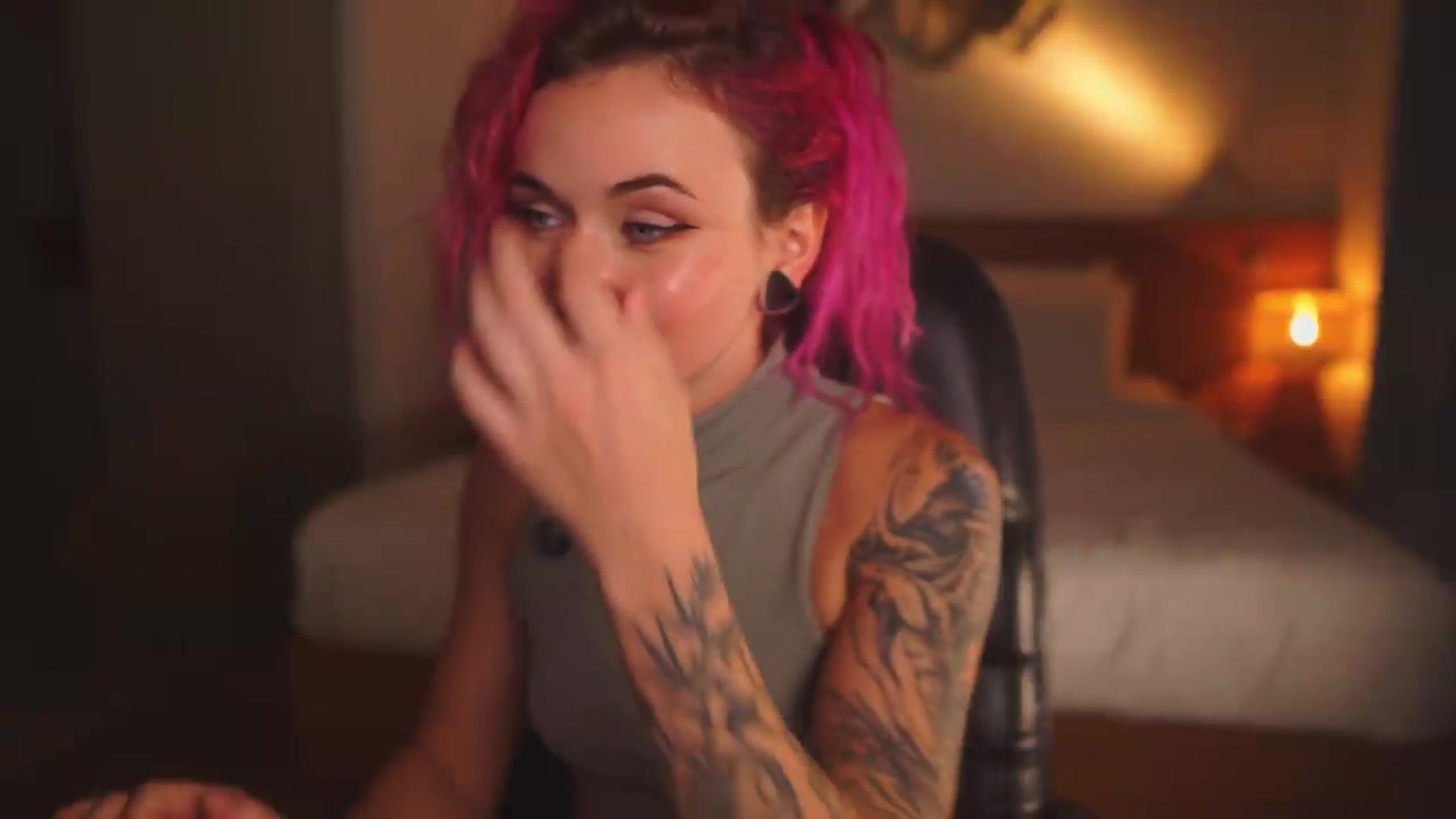 Gallery image thumbnail from Sarah_Pink's myfreecams stream on, 08/08/2026, 15:05 image 4 of 20