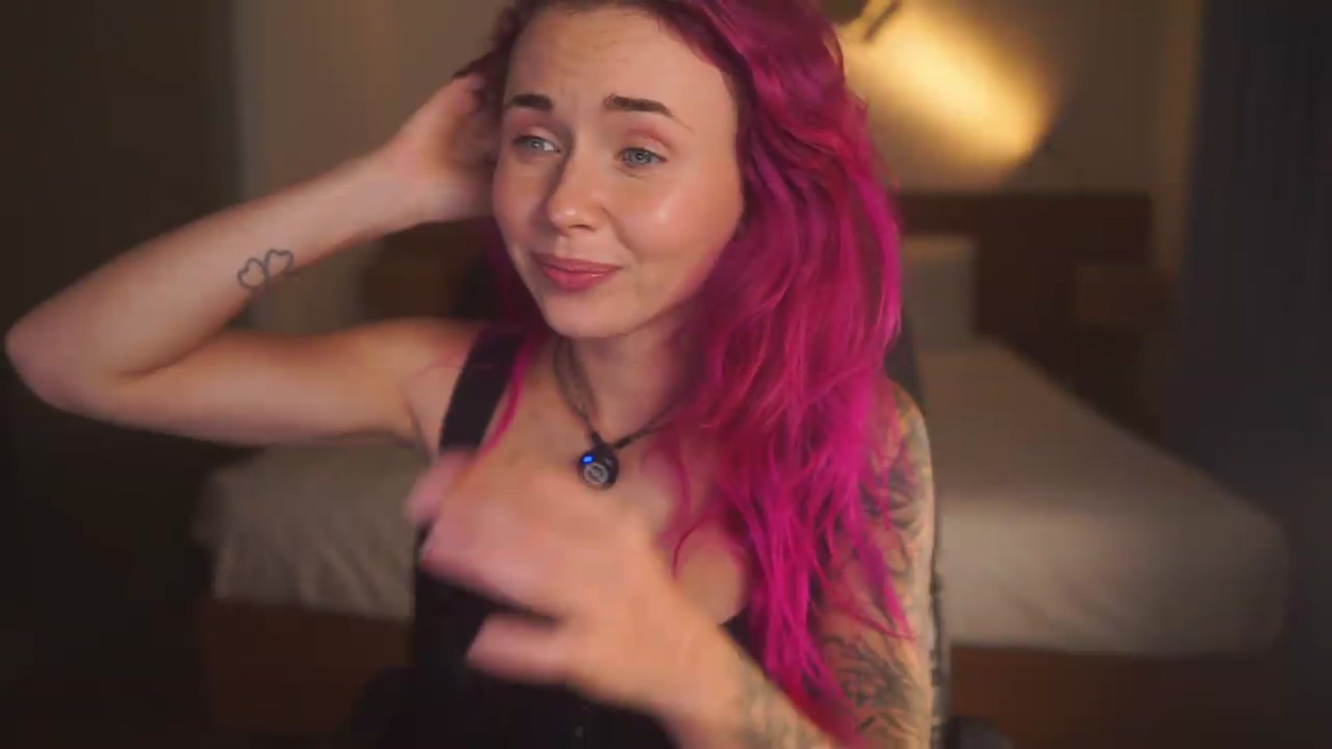 Gallery image thumbnail from Sarah_Pink's myfreecams stream on, 09/05/2026, 10:55 image 3 of 20