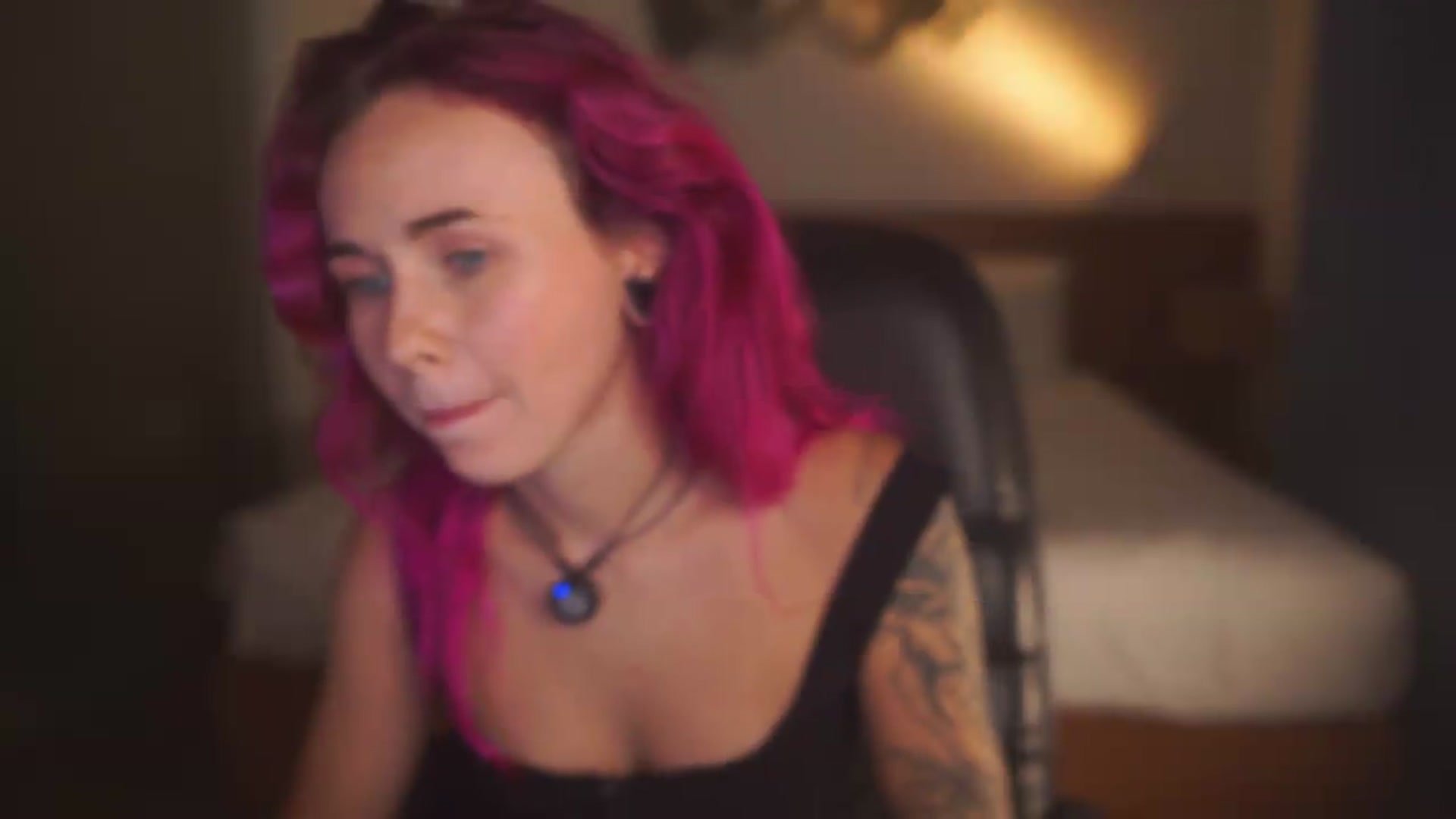 Gallery image thumbnail from Sarah_Pink's myfreecams stream on, 09/05/2026, 10:55 image 13 of 20