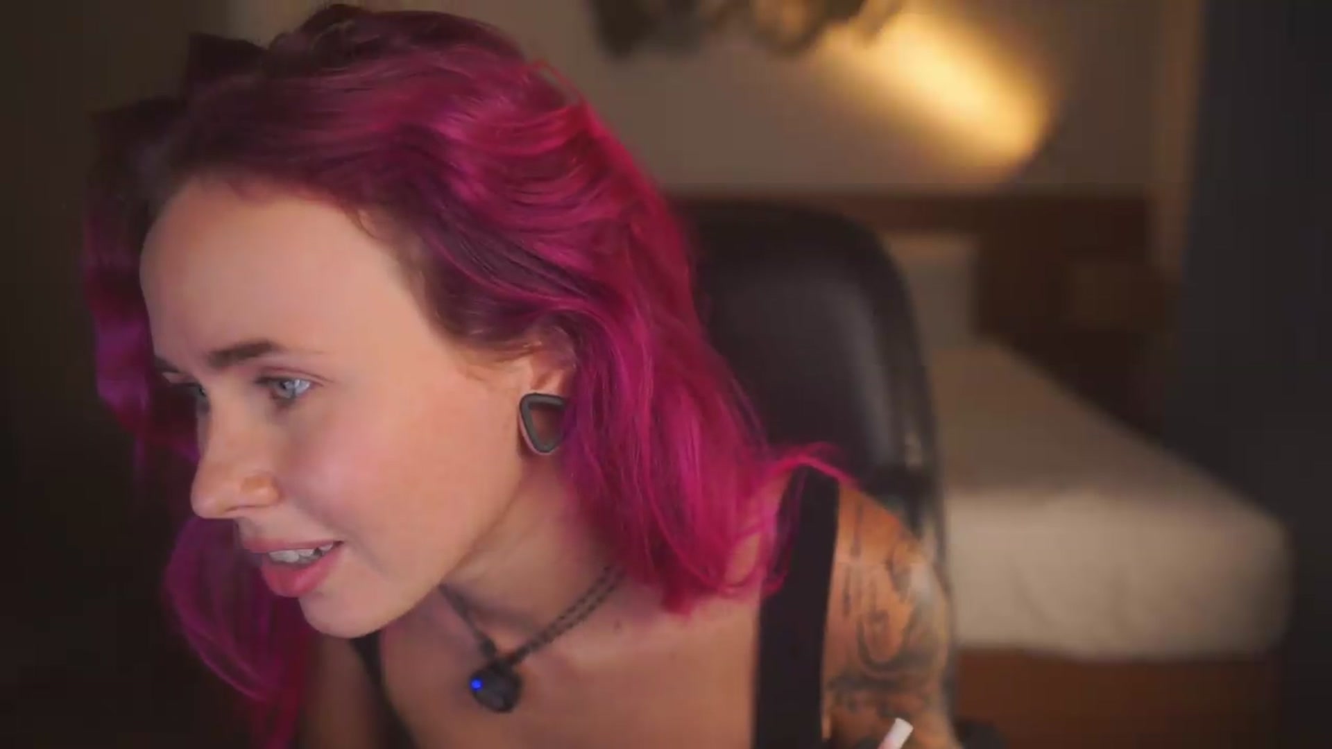 Gallery image thumbnail from Sarah_Pink's myfreecams stream on, 09/05/2026, 10:55 image 14 of 20