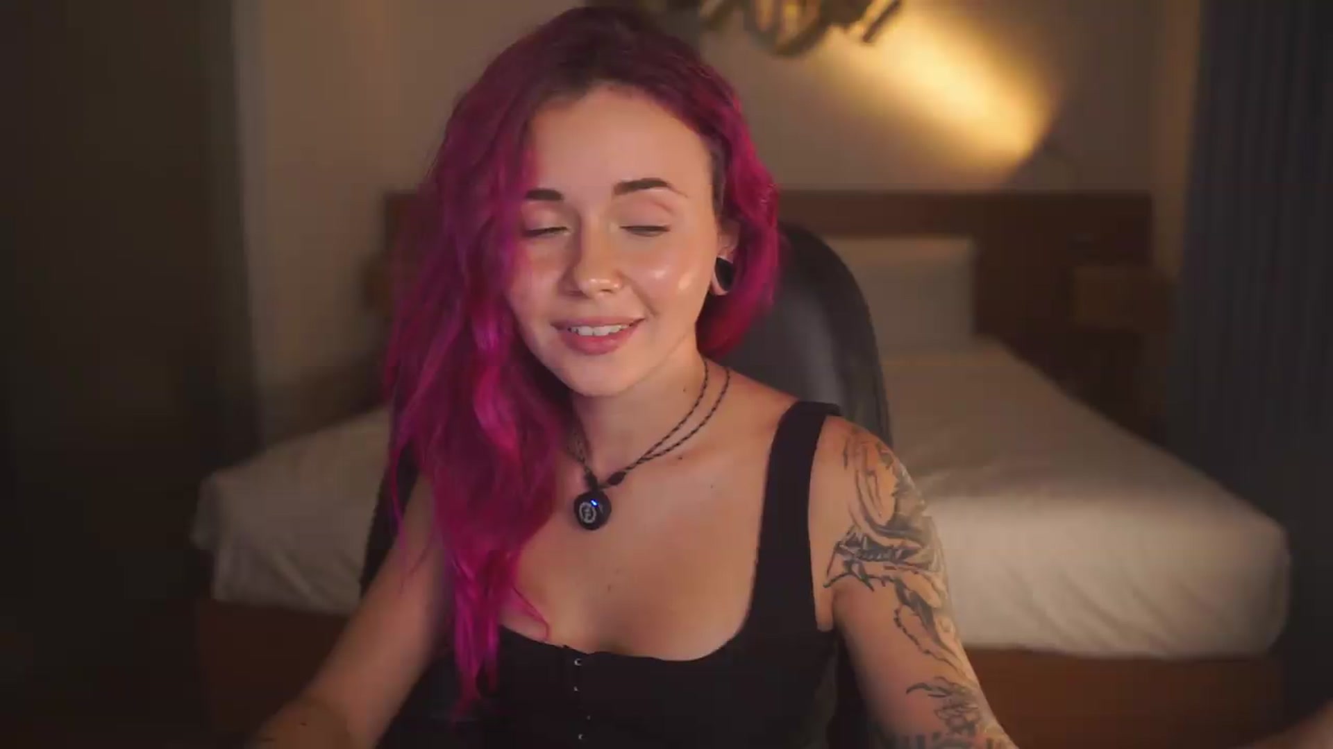 Gallery image thumbnail from Sarah_Pink's myfreecams stream on, 09/05/2026, 12:22 image 18 of 20