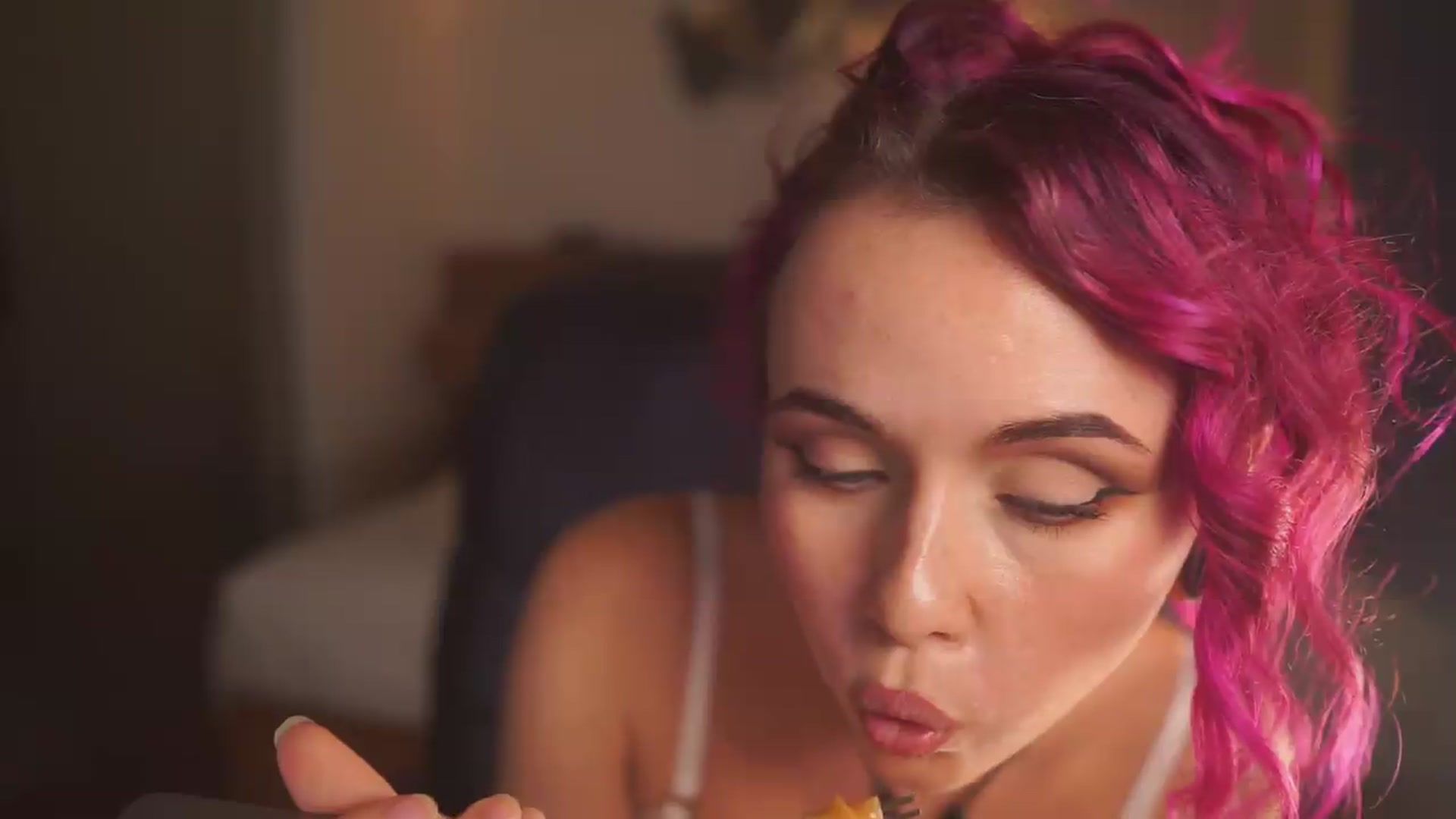 Gallery image thumbnail from Sarah_Pink's myfreecams stream on, 09/10/2026, 13:03 image 12 of 20