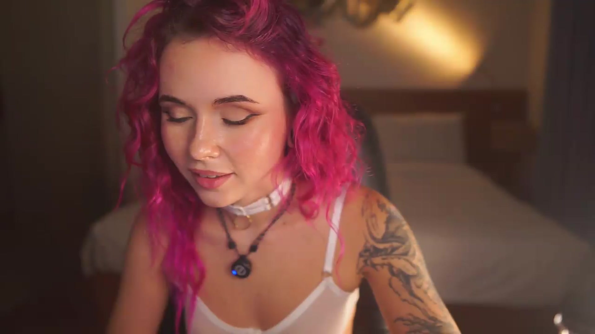 Gallery image thumbnail from Sarah_Pink's myfreecams stream on, 09/10/2026, 13:03 image 6 of 20