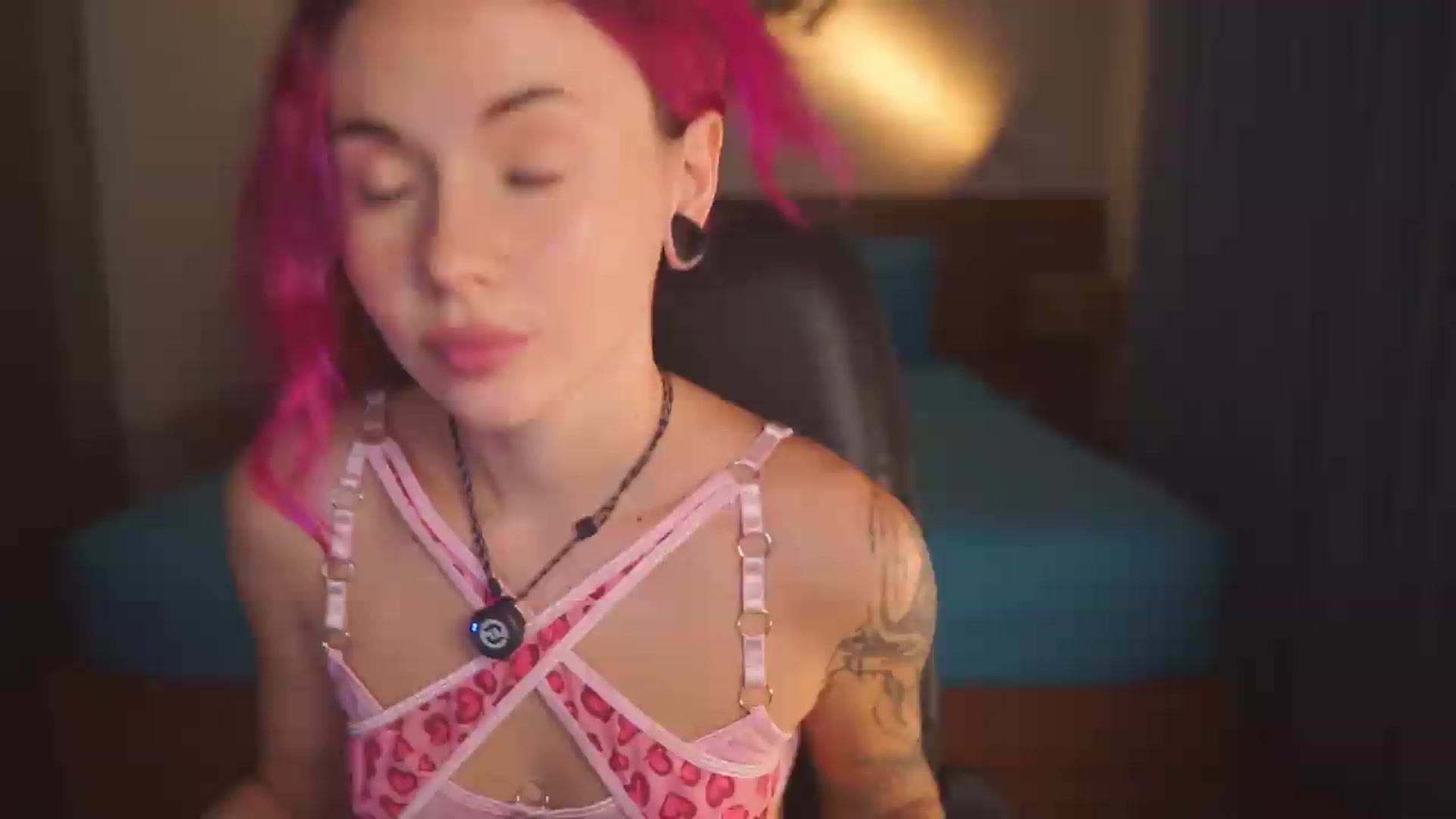 Gallery image thumbnail from Sarah_Pink's myfreecams stream on, 09/11/2026, 13:09 image 1 of 20