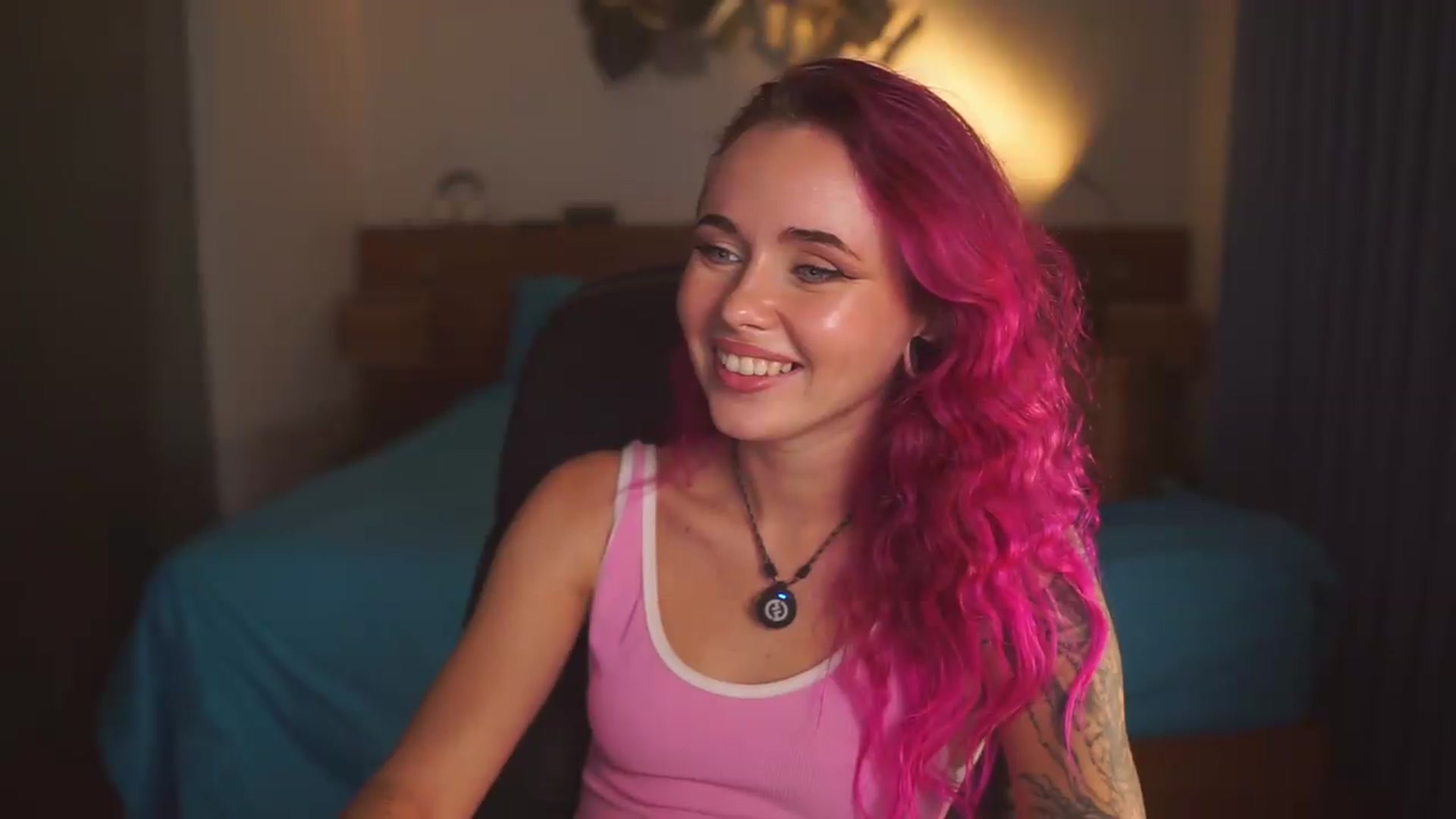 Gallery image thumbnail from Sarah_Pink's myfreecams stream on, 09/12/2026, 15:21 image 2 of 20