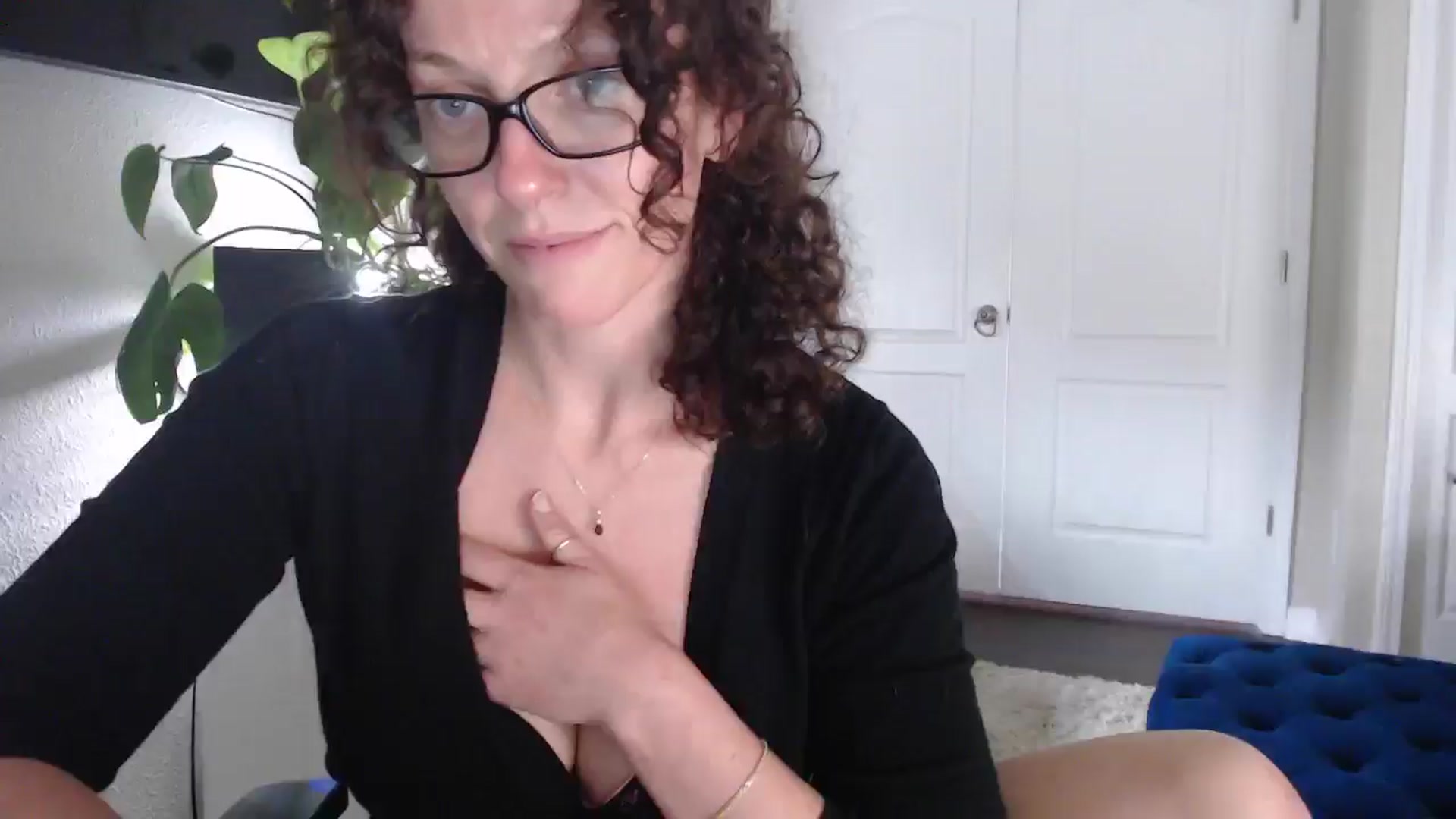 Gallery image thumbnail from Sarah_Stark's myfreecams stream on, 02/17/2026, 17:13 image 19 of 20