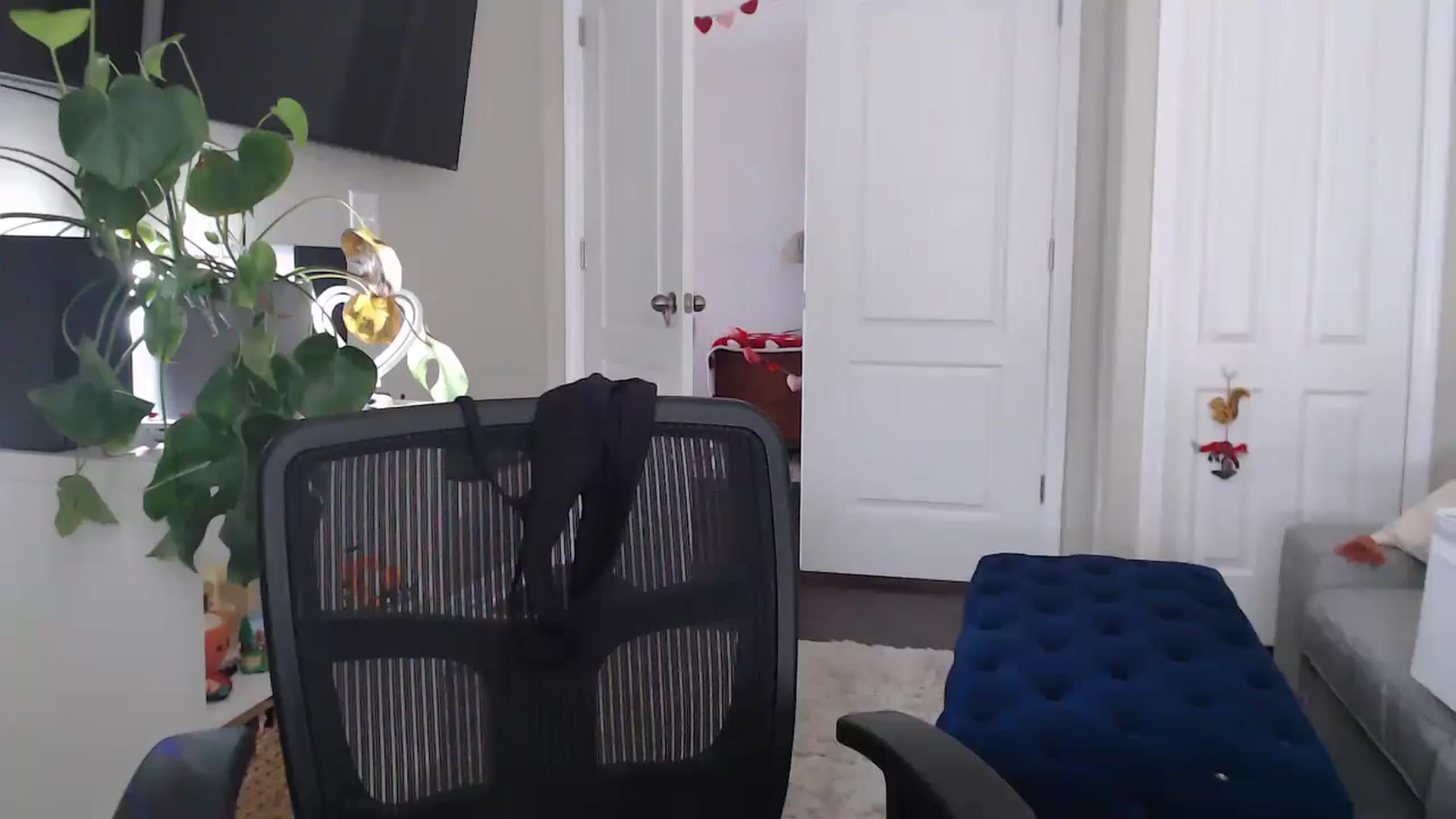 Gallery image thumbnail from Sarah_Stark's myfreecams stream on, 02/18/2026, 18:45 image 14 of 20