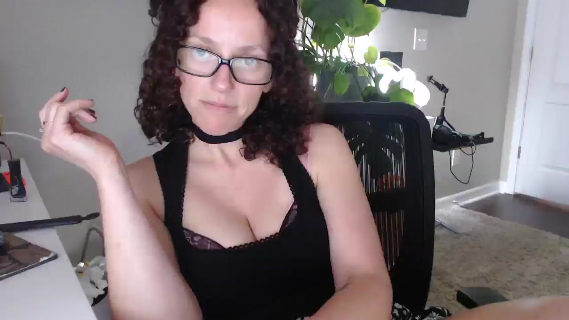Gallery image thumbnail from Sarah_Stark's myfreecams stream on, 03/06/2026, 16:27 image 10 of 20