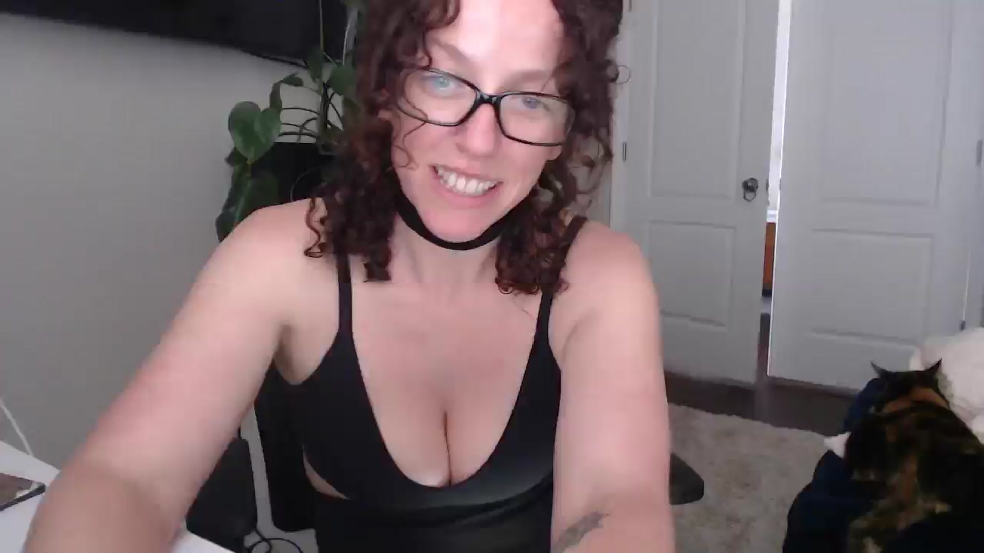 Gallery image thumbnail from Sarah_Stark's myfreecams stream on, 03/06/2026, 17:32 image 5 of 20
