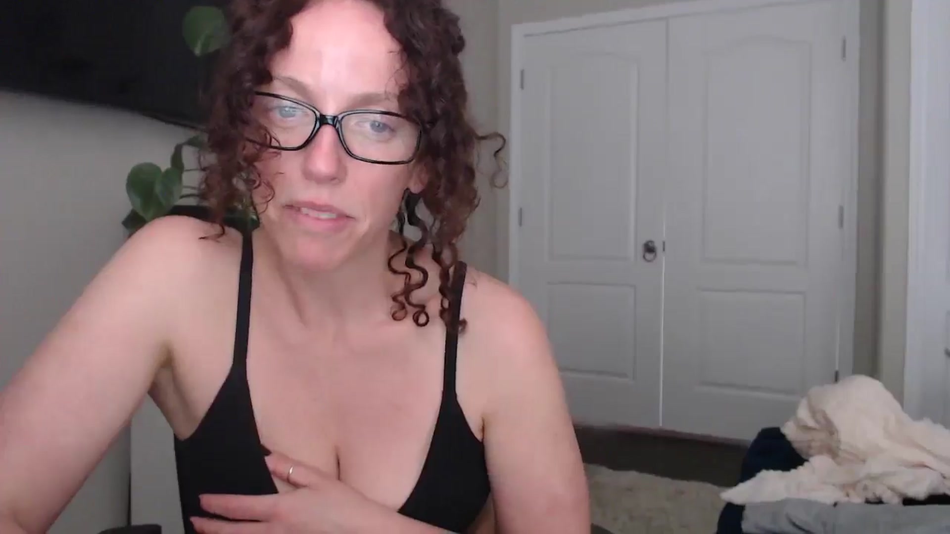 Gallery image thumbnail from Sarah_Stark's myfreecams stream on, 03/06/2026, 17:32 image 18 of 20
