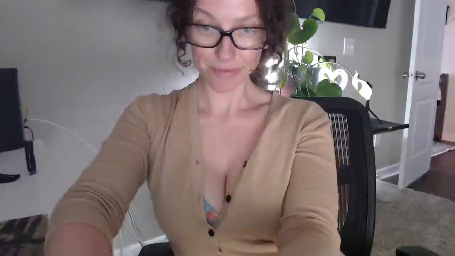 Gallery image thumbnail from Sarah_Stark's myfreecams stream on, 03/09/2026, 15:19 image 14 of 20