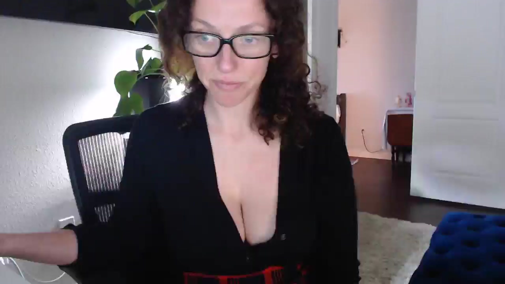 Gallery image thumbnail from Sarah_Stark's myfreecams stream on, 03/17/2026, 13:41 image 11 of 20