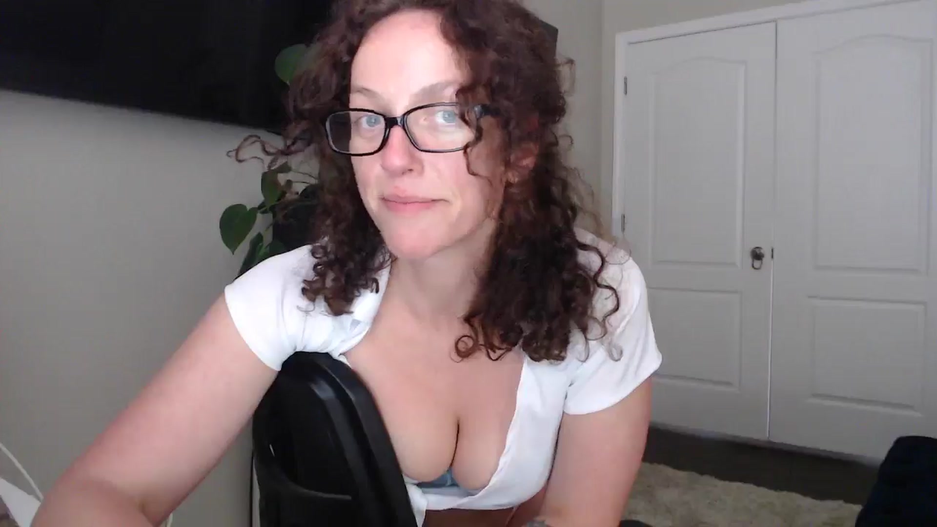 Gallery image thumbnail from Sarah_Stark's myfreecams stream on, 03/19/2026, 15:12 image 18 of 20