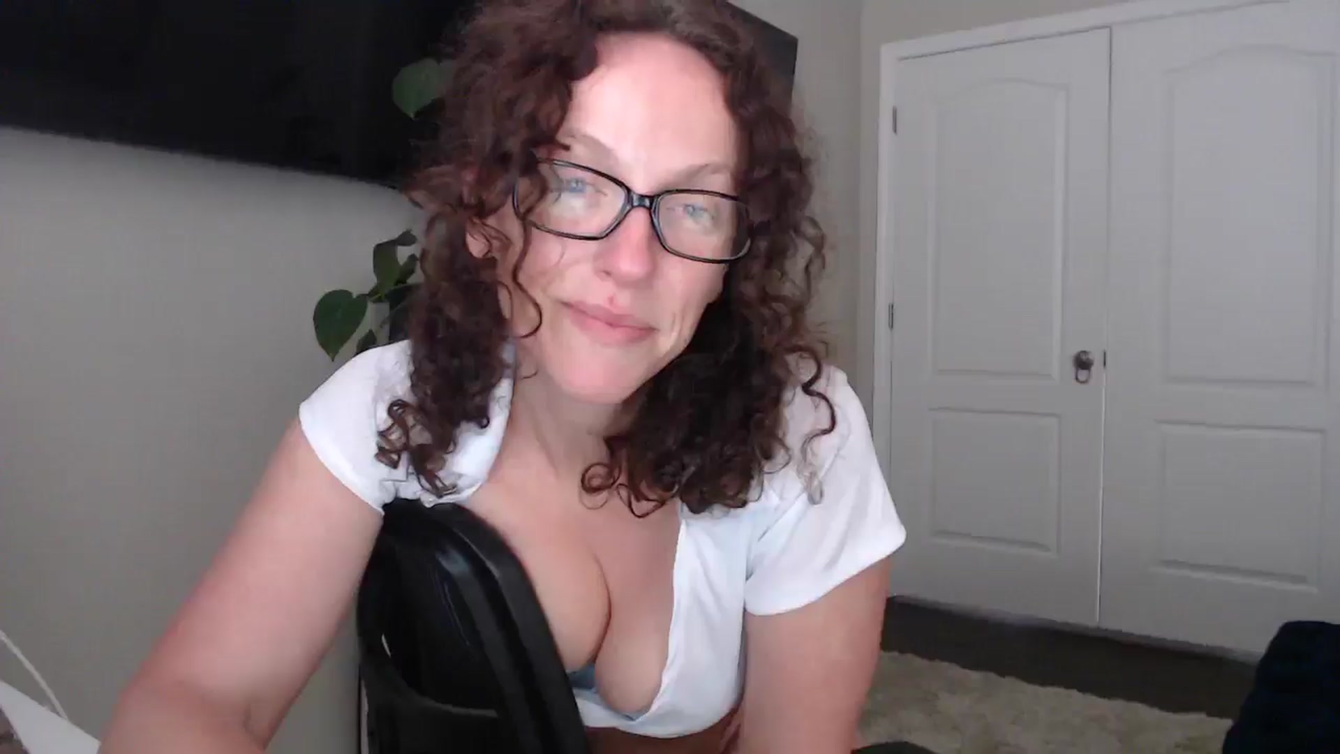 Gallery image thumbnail from Sarah_Stark's myfreecams stream on, 03/19/2026, 15:12 image 15 of 20