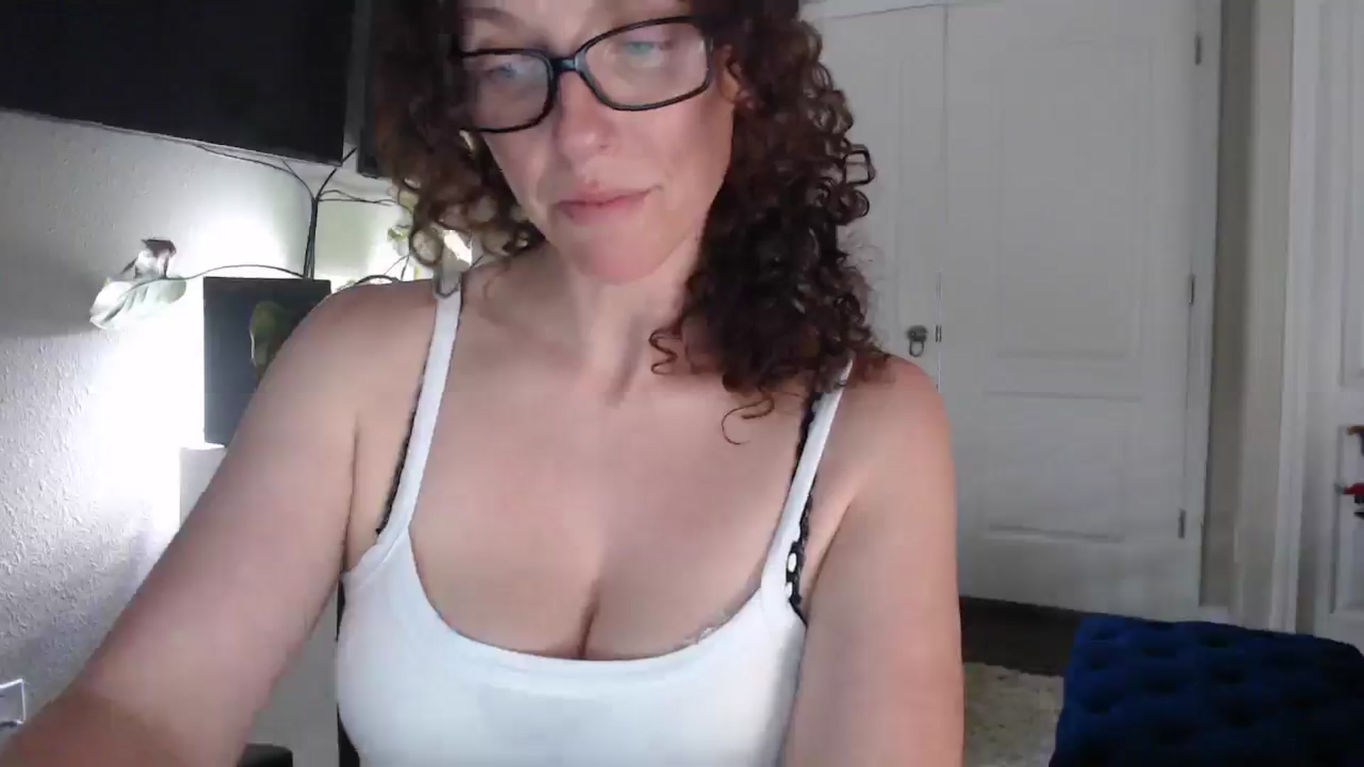 Gallery image thumbnail from Sarah_Stark's myfreecams stream on, 03/23/2026, 13:30 image 12 of 20