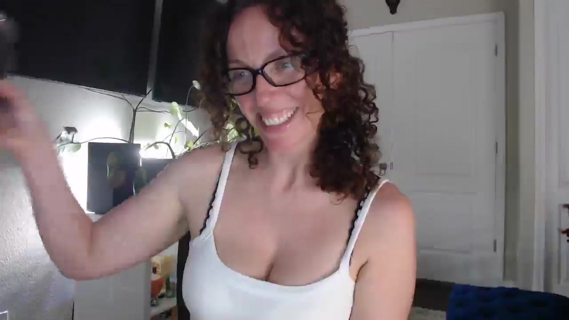 Gallery image thumbnail from Sarah_Stark's myfreecams stream on, 03/23/2026, 13:30 image 13 of 20