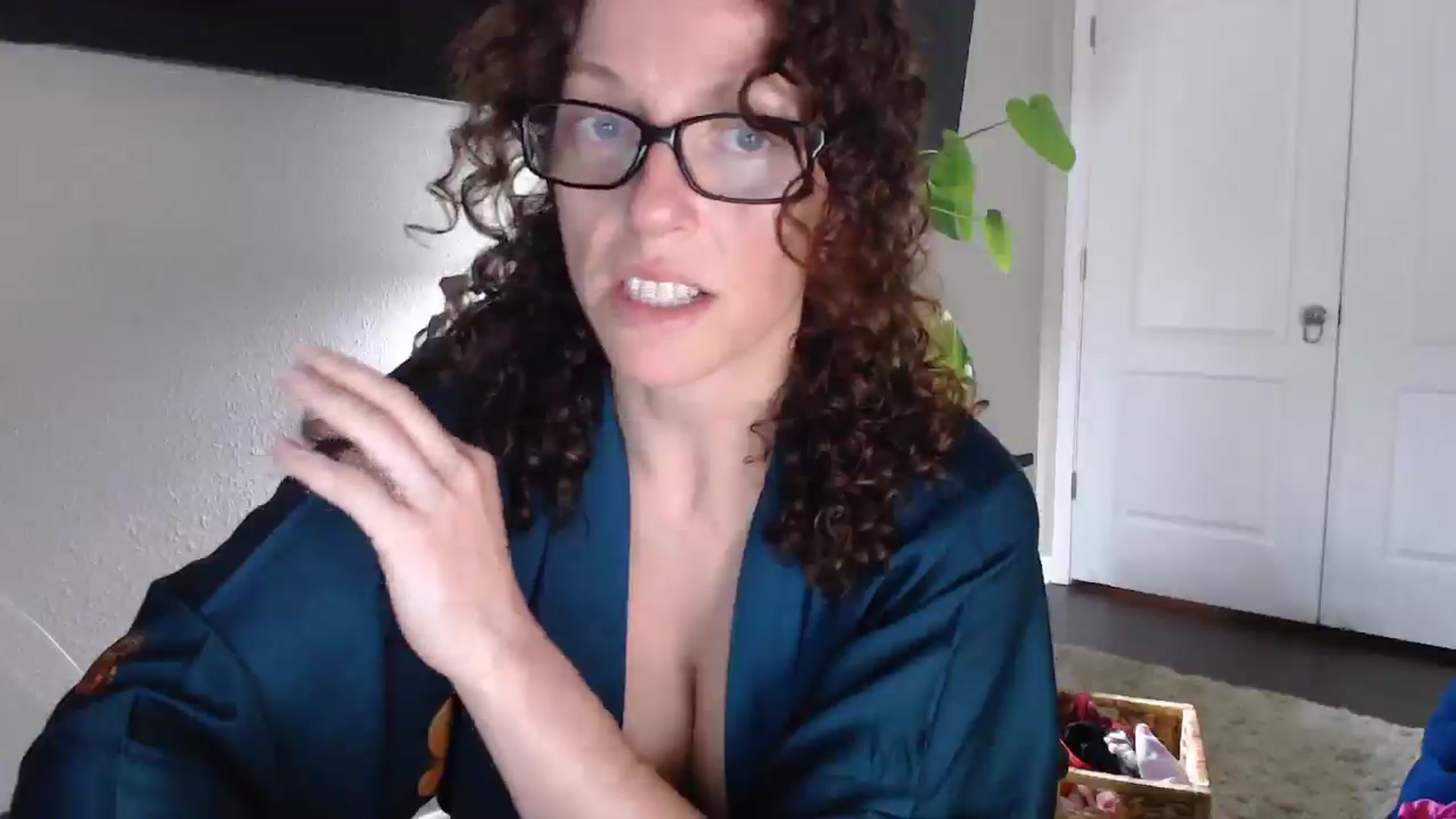 Gallery image thumbnail from Sarah_Stark's myfreecams stream on, 04/02/2026, 12:23 image 6 of 20