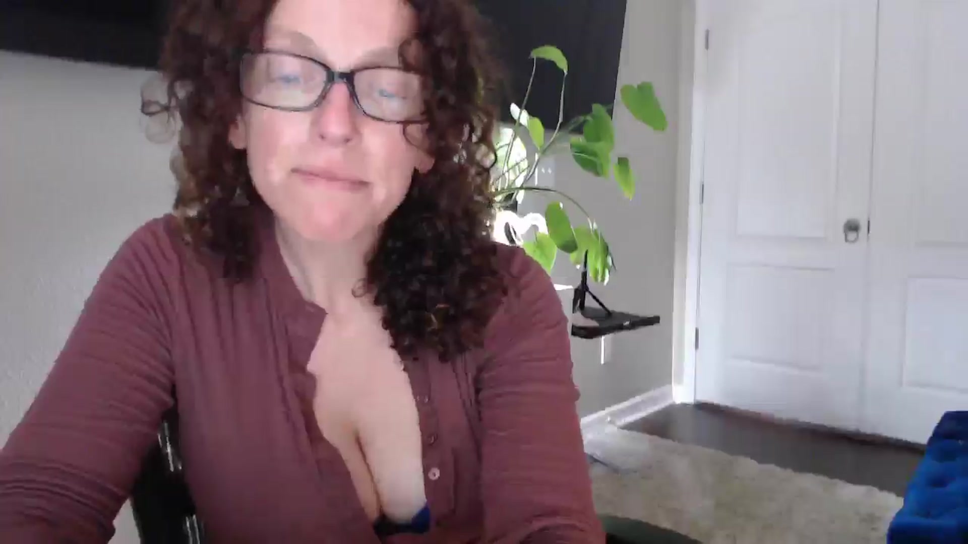 Gallery image thumbnail from Sarah_Stark's myfreecams stream on, 04/02/2026, 13:53 image 16 of 20