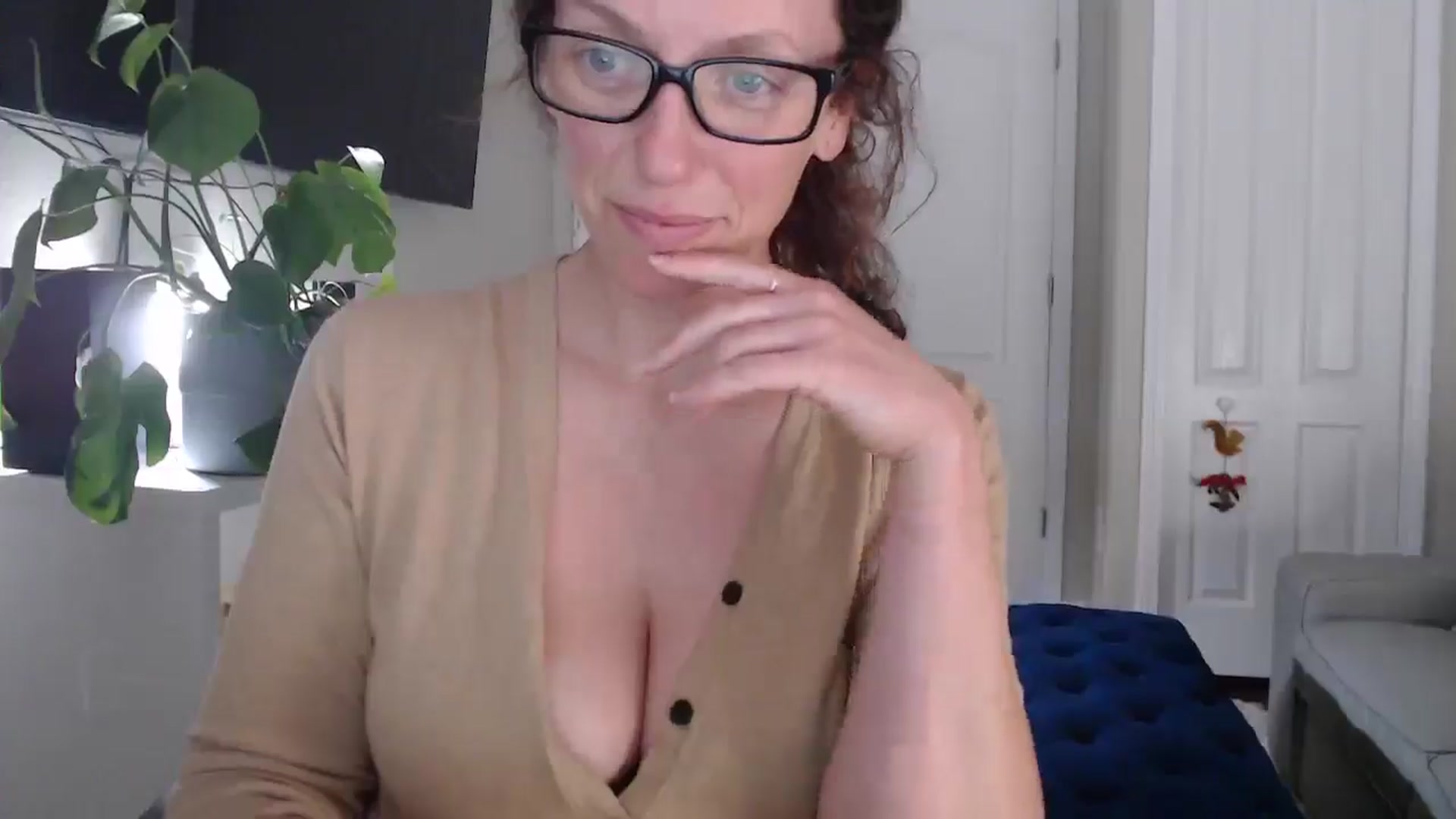 Gallery image thumbnail from Sarah_Stark's myfreecams stream on, 04/06/2026, 14:15 image 9 of 20